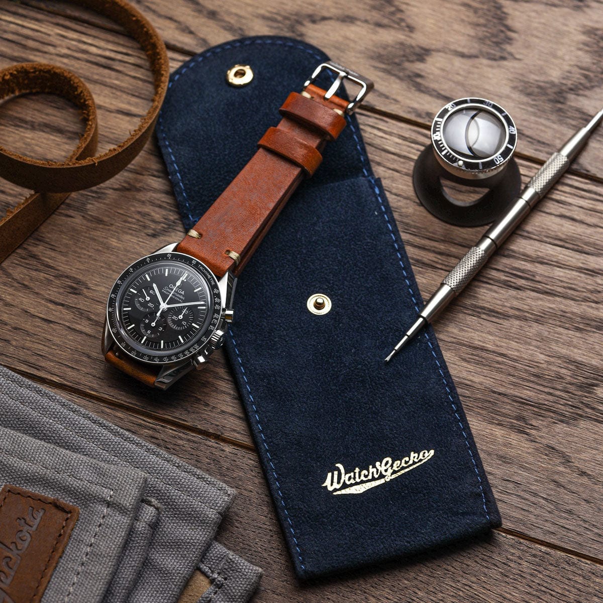 Logo WatchGecko Gold Logo Watch Pouch - Burgundy