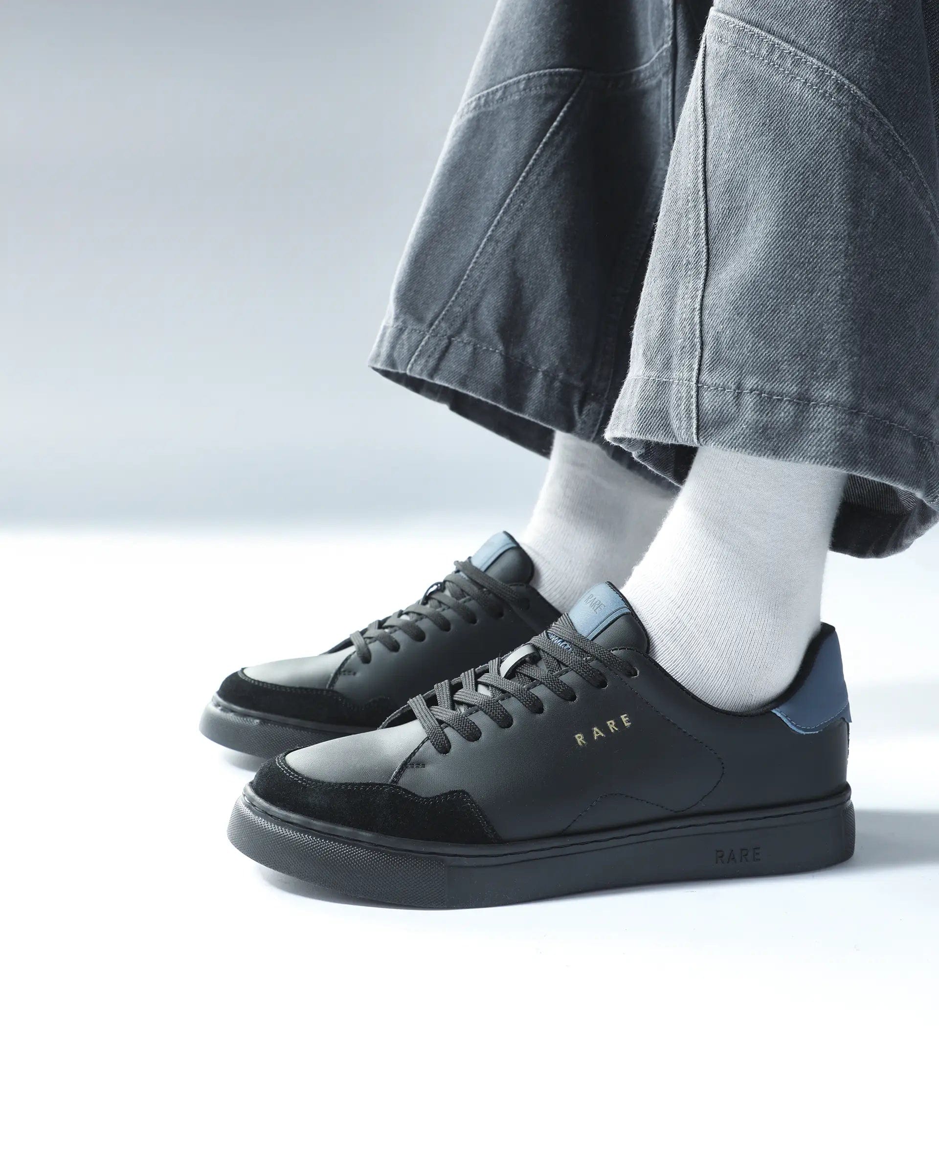 RAREZ Rare Rabbit Men's Mawi Black Micro Fiber Leather Sneaker