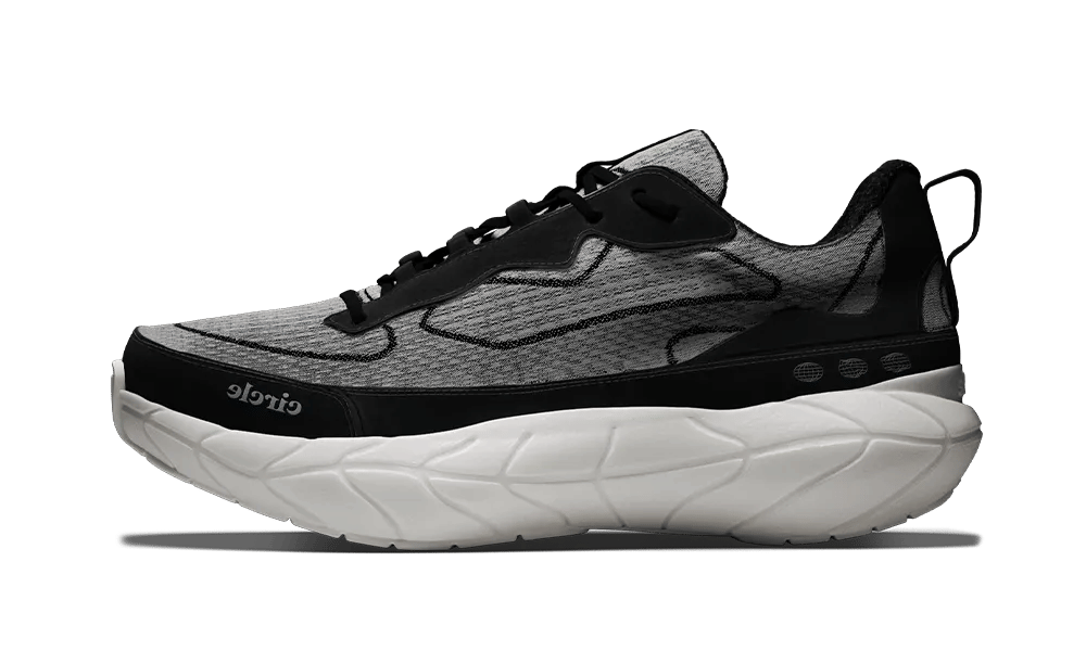 Circle Sportswear Supernatural Runner Black
