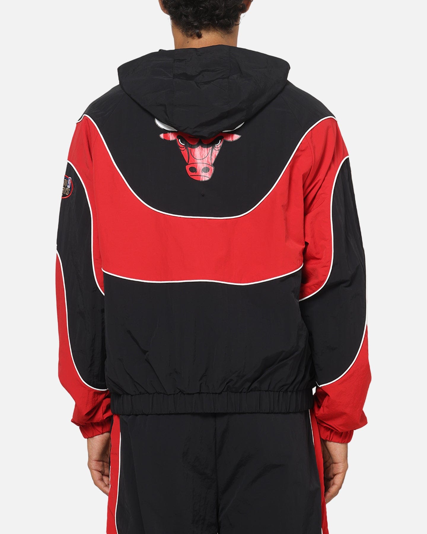 Mitchell & NESS Chicago Bulls Nylon Tracksuit Jacket Black/Red