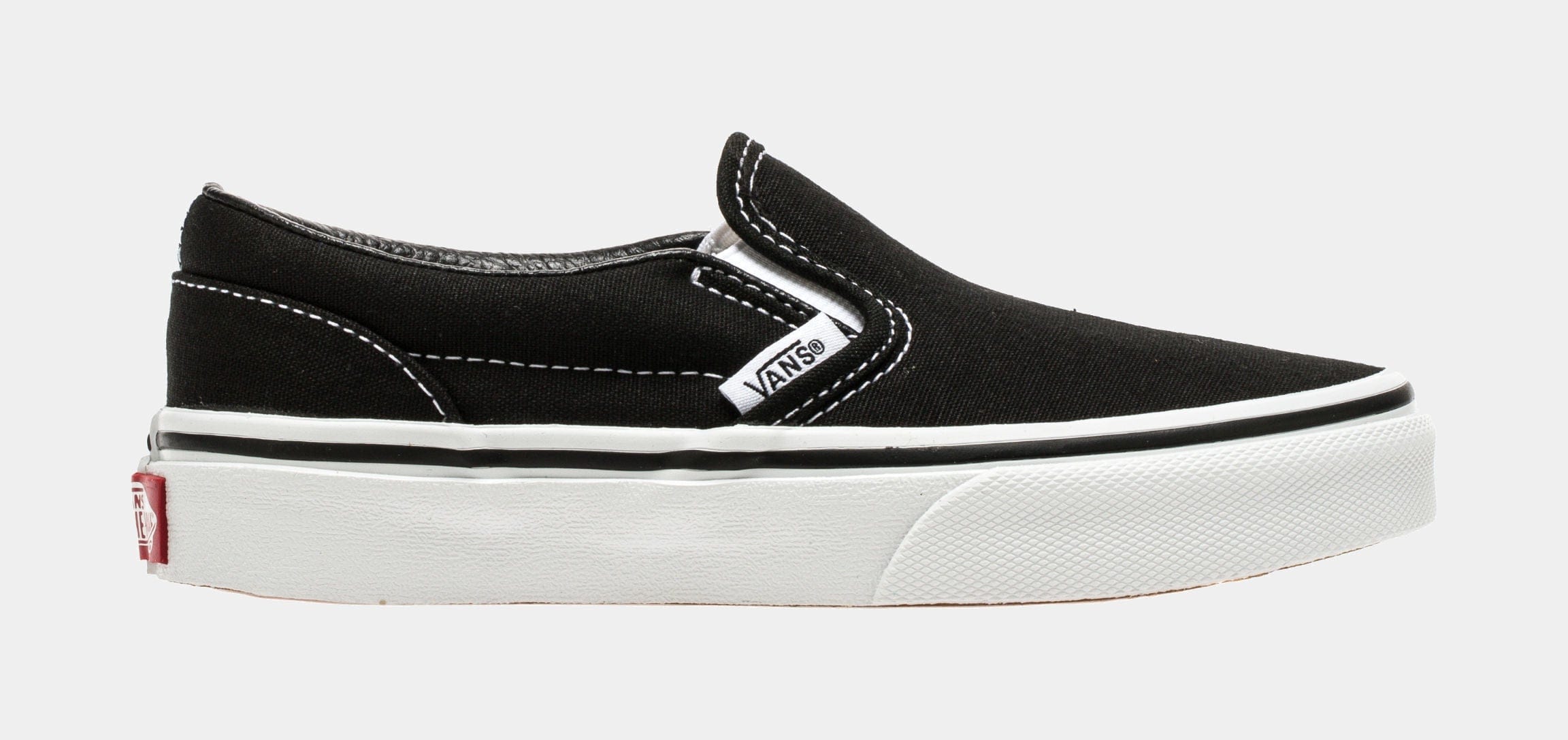 Vans Classic Slip On Low Preschool Skateboarding Shoe (Black/White)