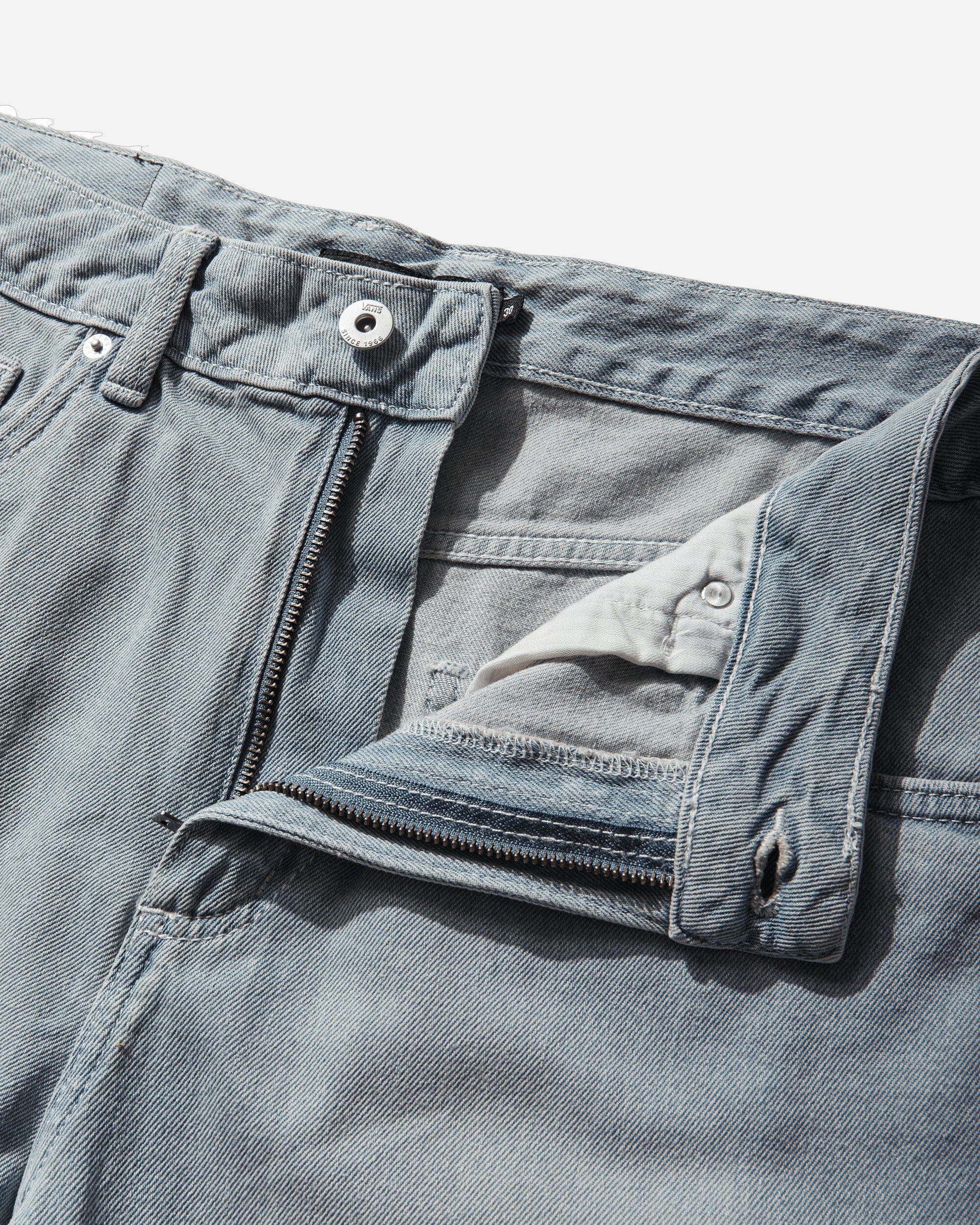 Vans Women's Sirelle Cut - Off Jorts Light Stonewash Blue
