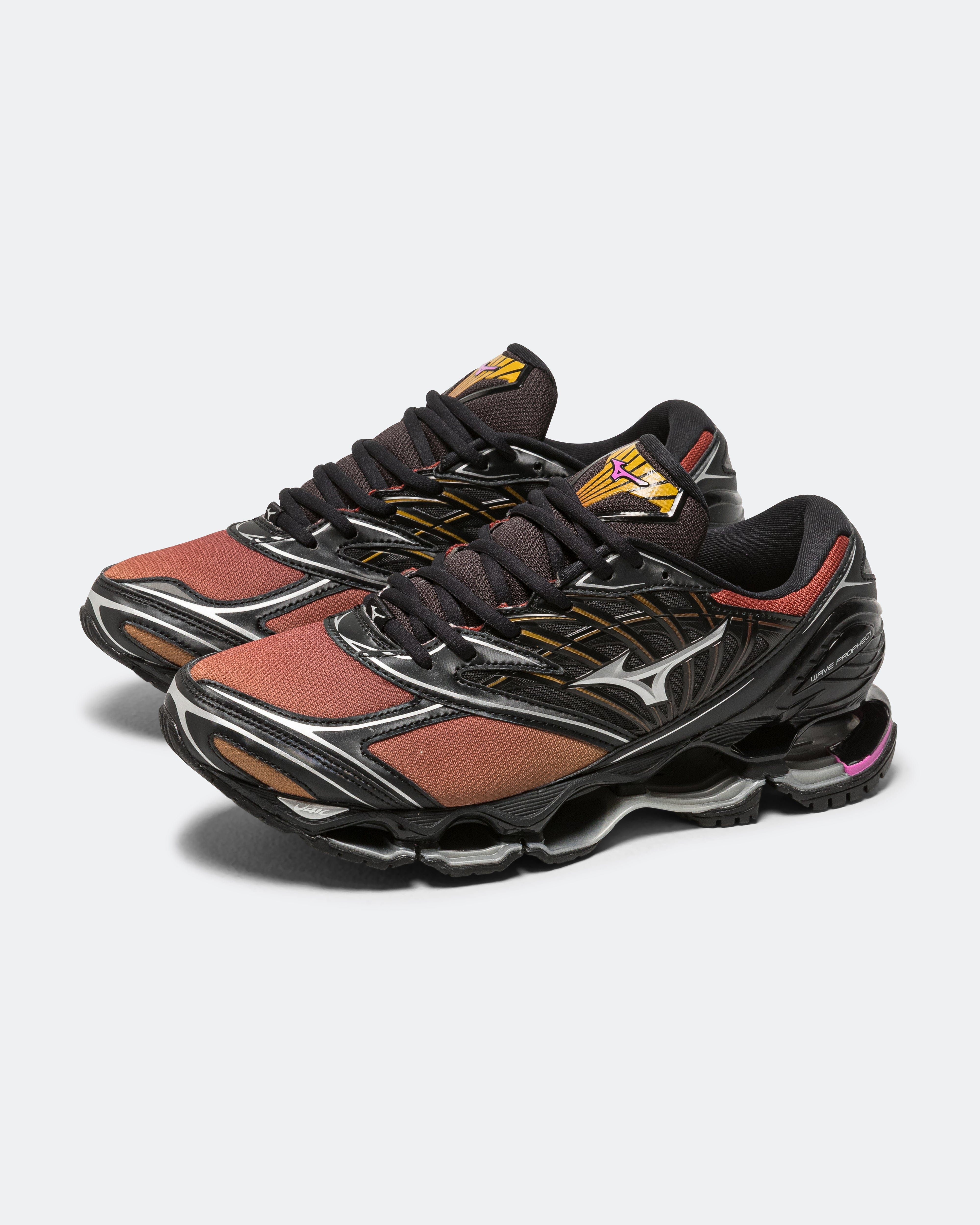 Mizuno Wave Prophecy LS Burning Dust - Harvest Gold/Silver - Black
