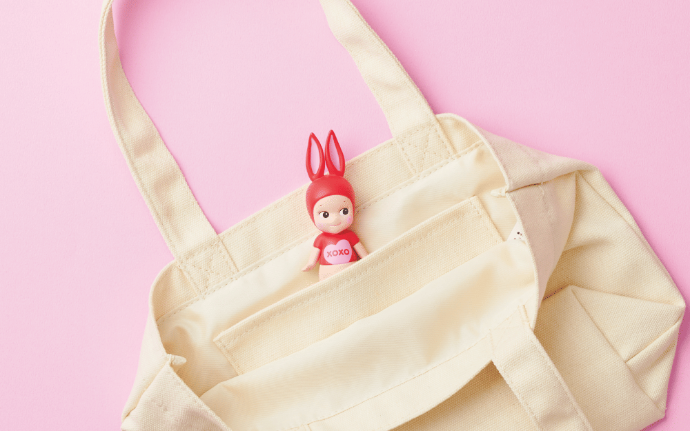 Dreams Kiss Kiss Tote