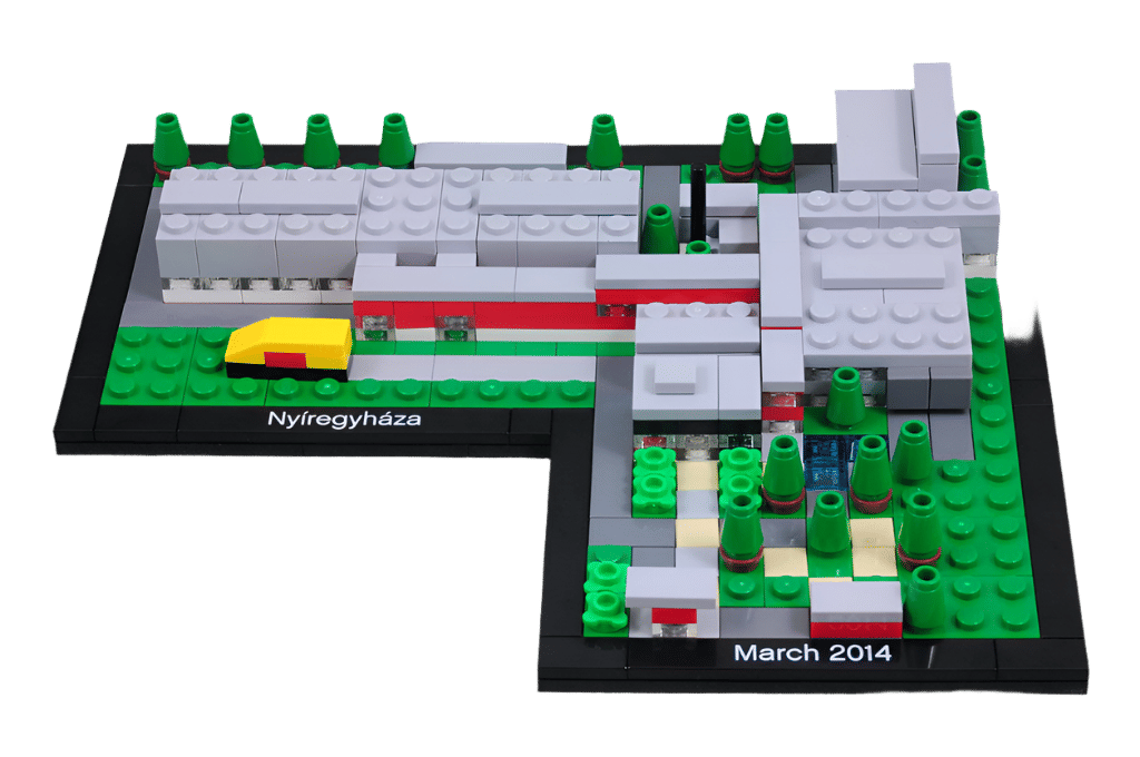 LEGO EXCLUSIVE Nyiregyhaza Factory 4000011