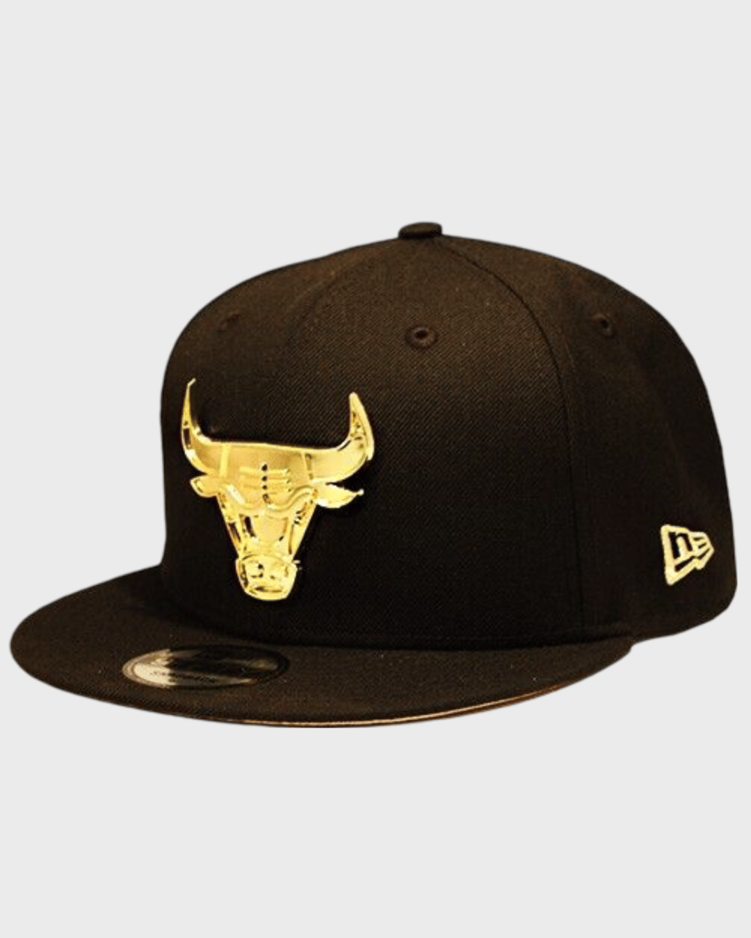 New Era Chicago Bulls 59Fifty Gold Metal Badge Black