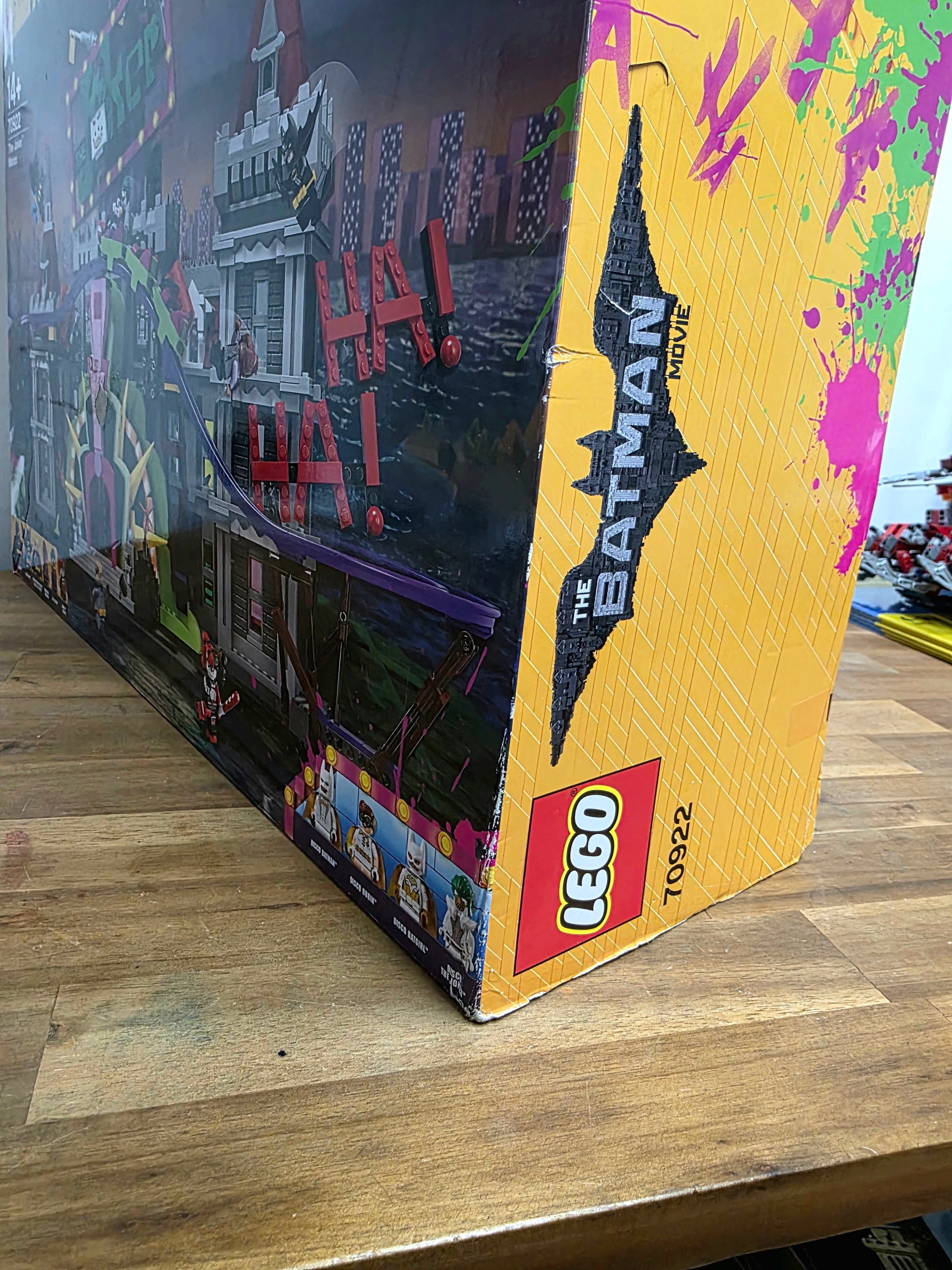 LEGO The LEGO Batman Movie The Joker Manor 70922