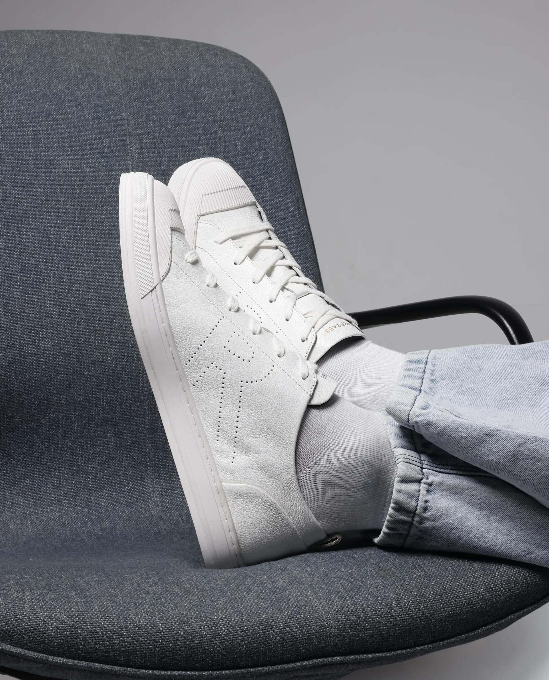 RAREZ Rare Rabbit Mens Sauron Pro White Premium Milled Leather Lace Up Low Top Round Toe Sneaker Shoes