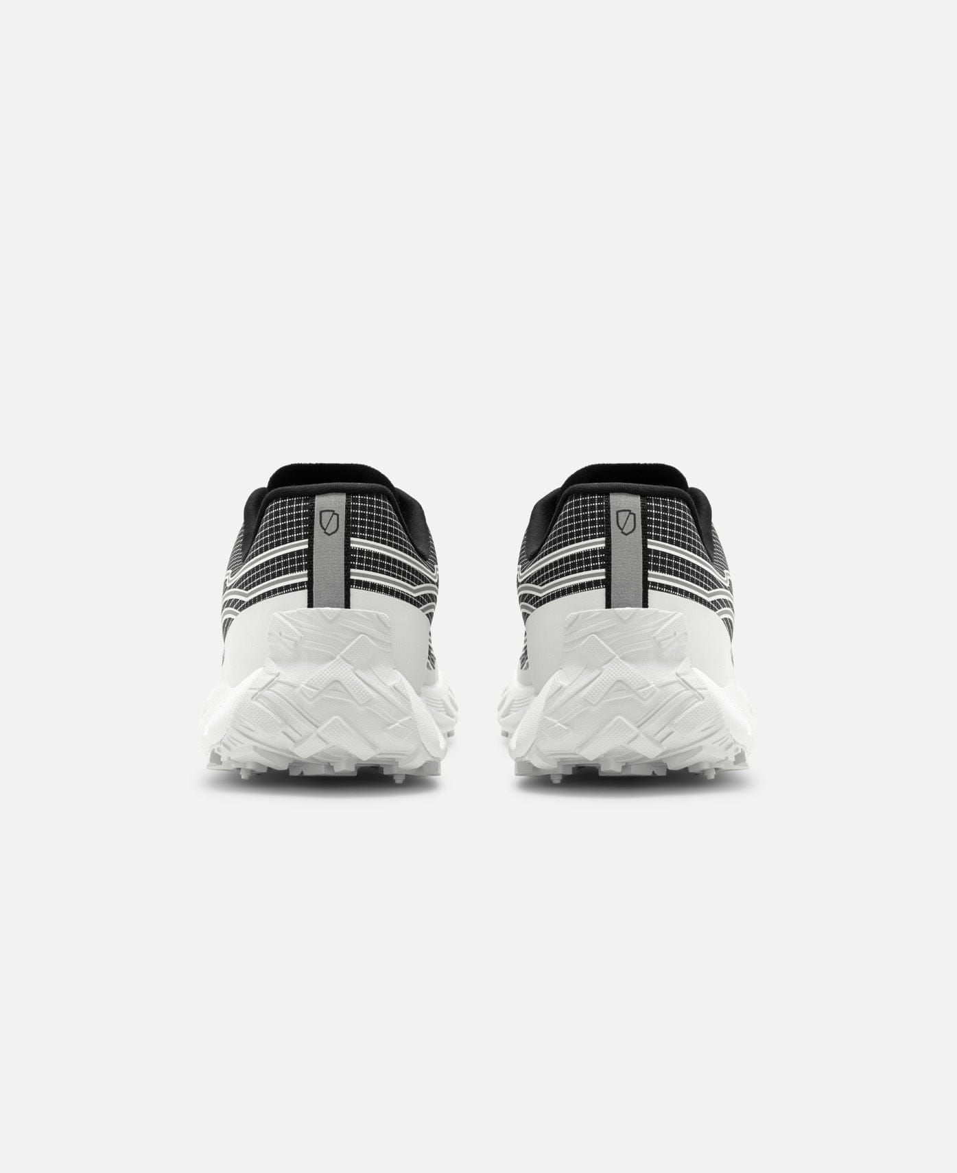 Norda 002 (Black)