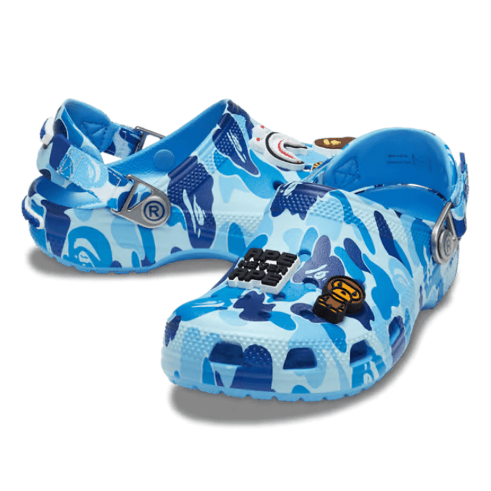 A BATHING APE® Crocs Classic Clog A Bathing Ape ABC Camo Blue