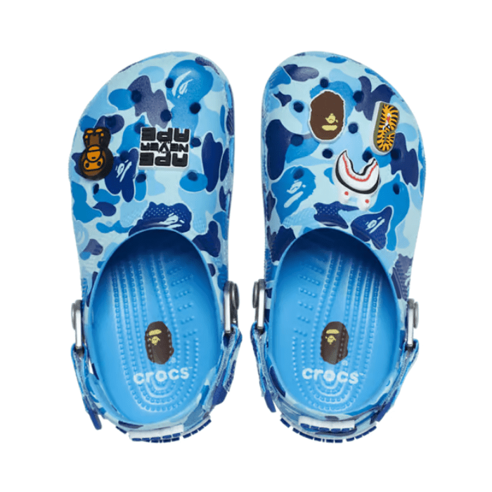 A BATHING APE® Crocs Classic Clog A Bathing Ape ABC Camo Blue