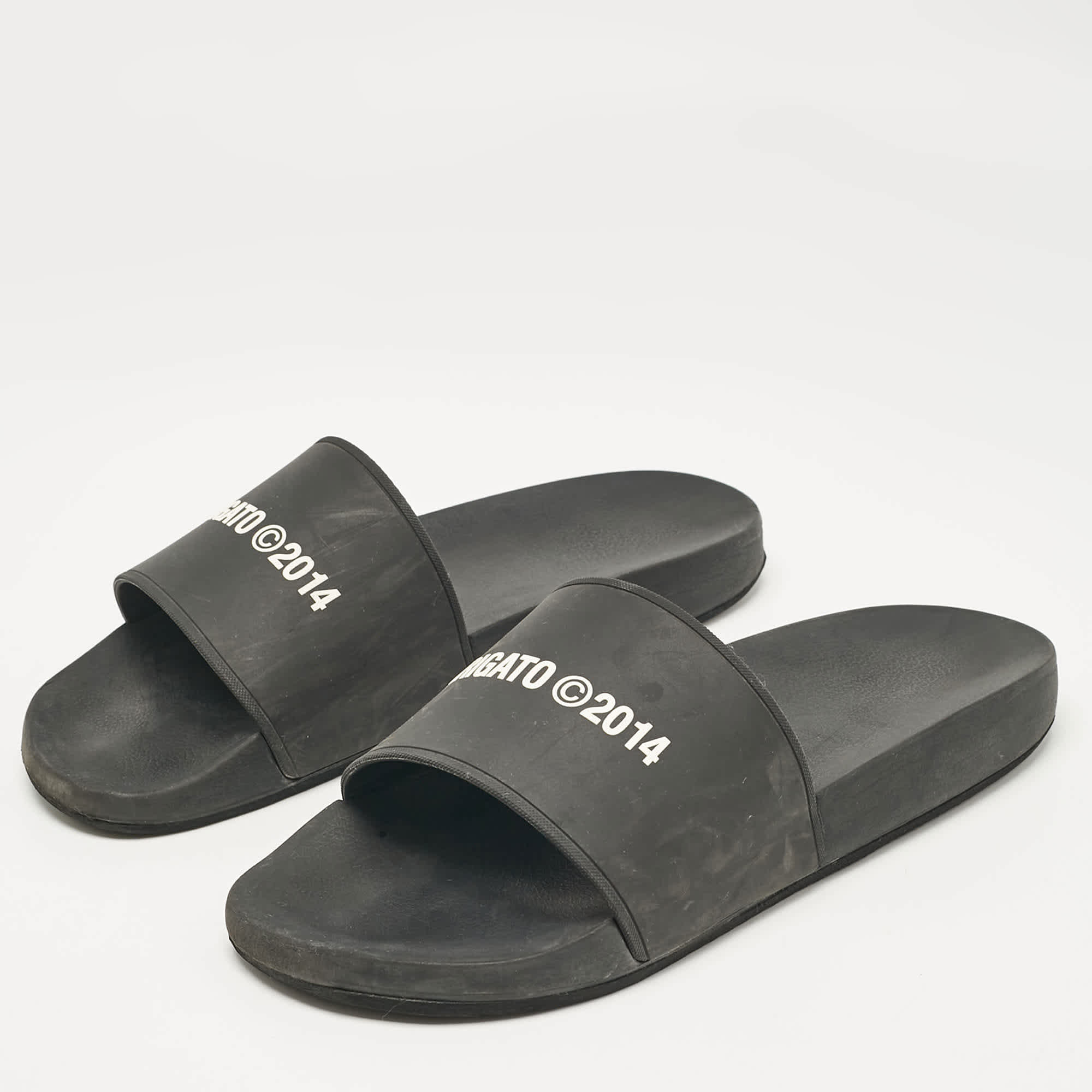Axel Arigato Black Rubber Pool Slides