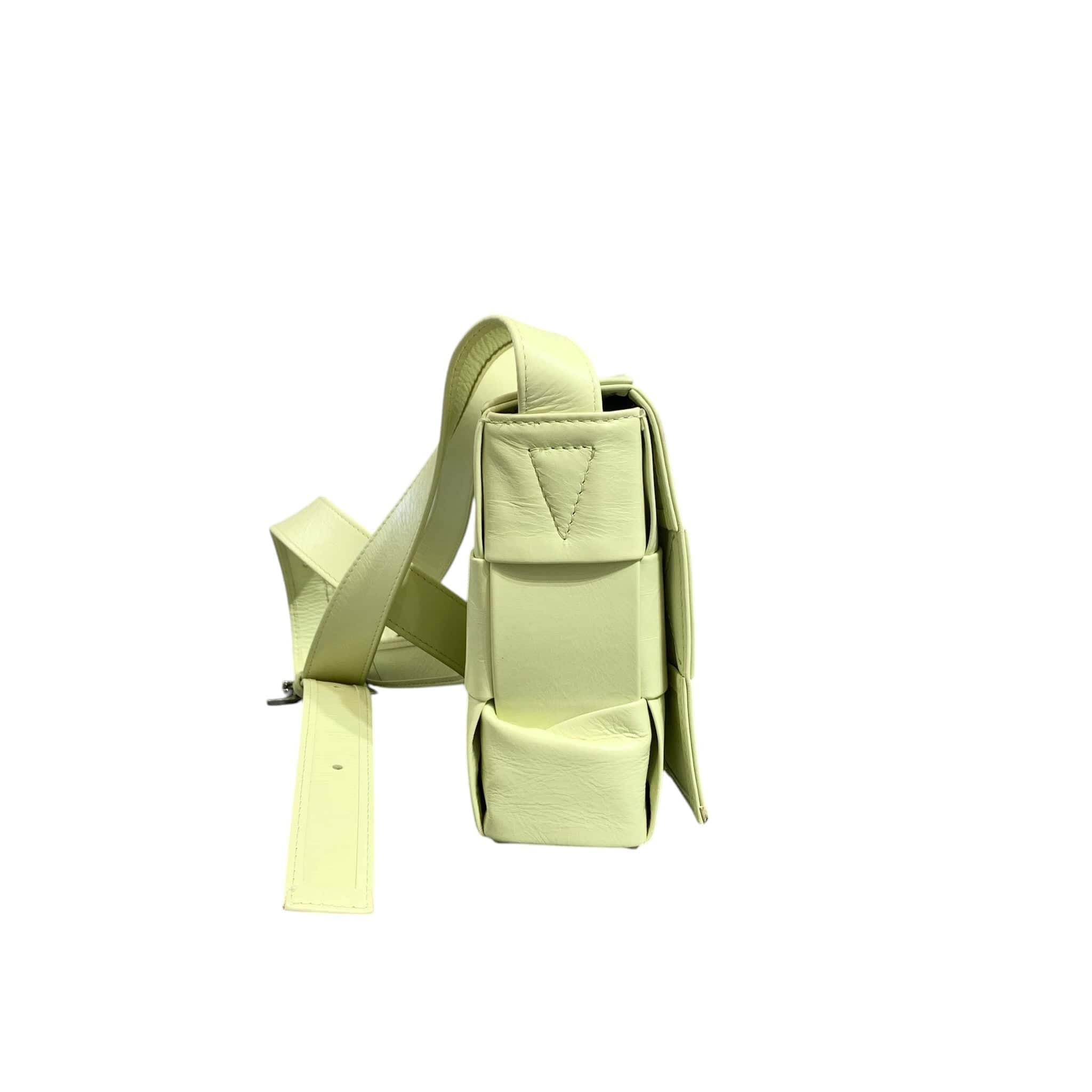 Bottega Venetta Bottega Veneta Cassette Classic in Kiwi Yellow