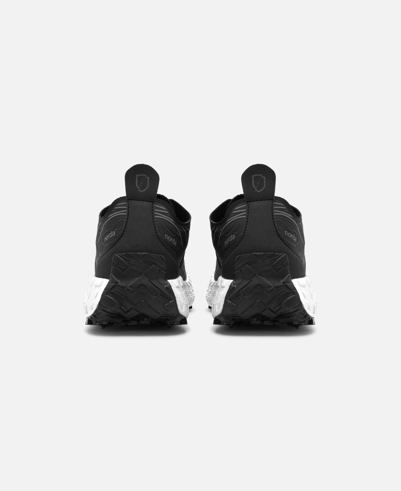 Norda 001 (Black)