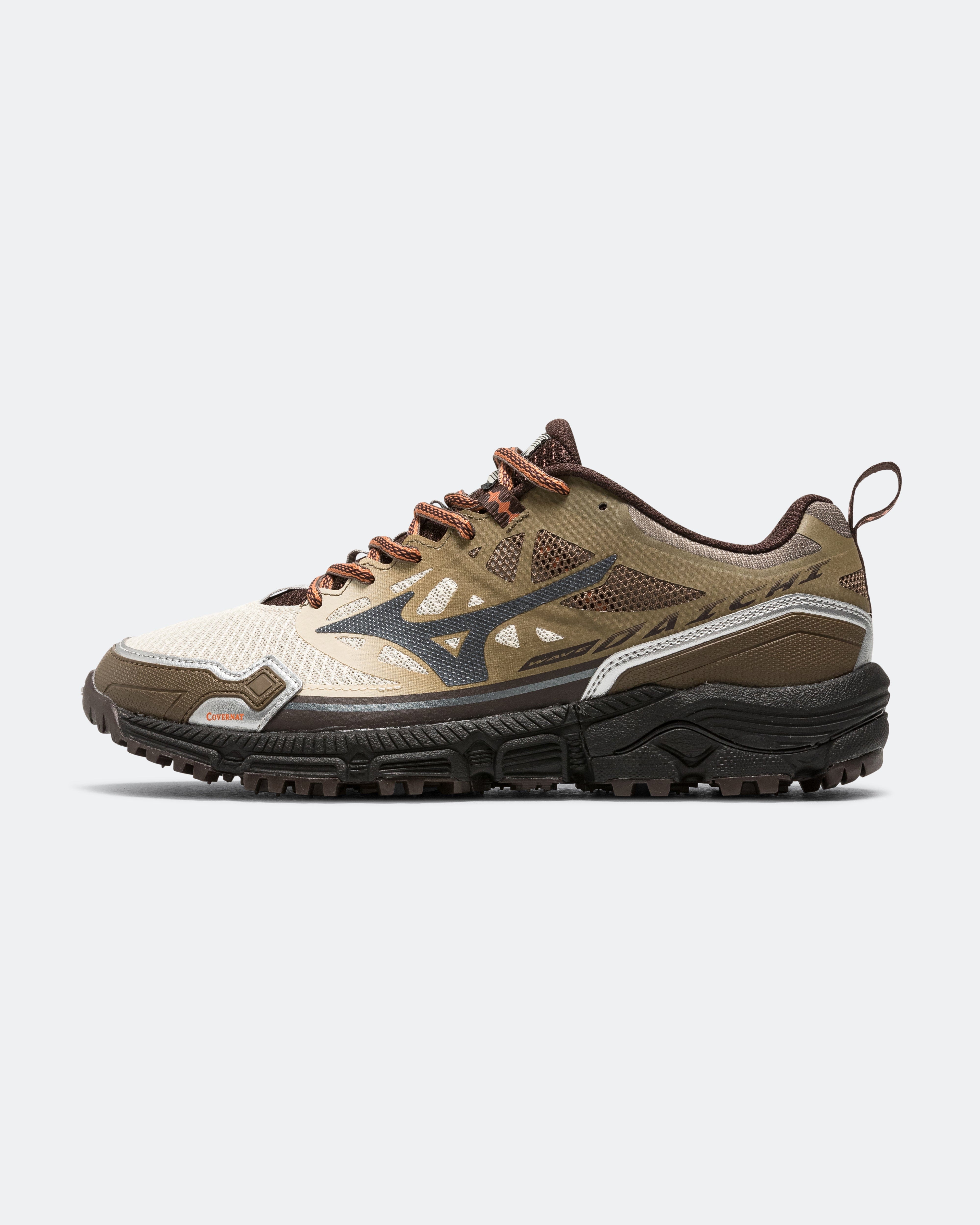 Mizuno Wave Daichi LS Covernat - Beige/Metallic Grey - Brown