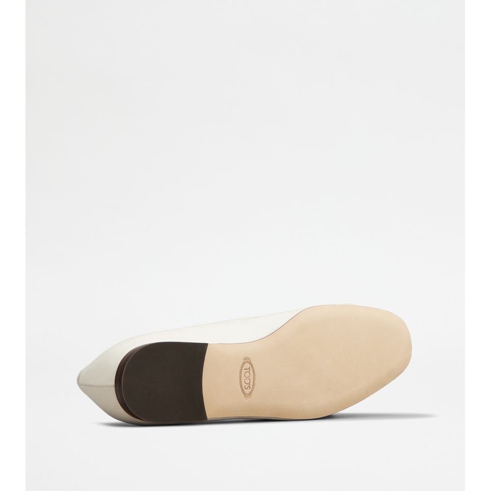 Tod's Tods Kate Ballerinas In Leather Off White Womens