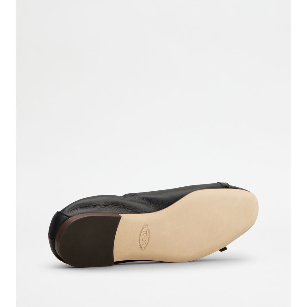 Tod's Tods Ballerinas In Leather Black Womens