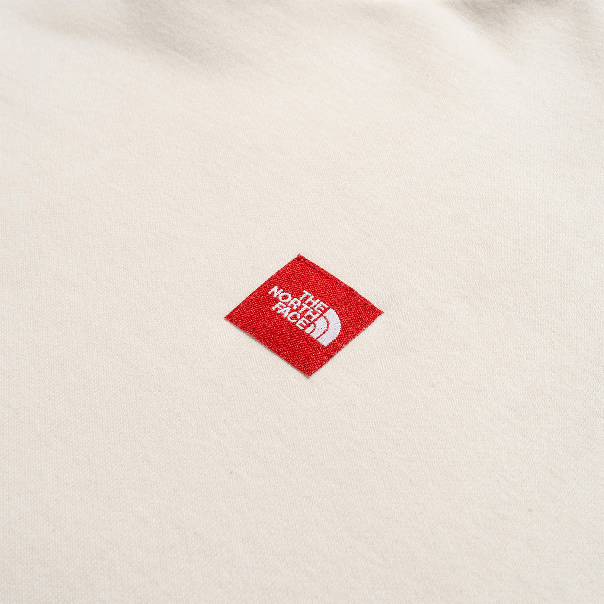 The North Face TNF Red Box Crew White Dune NF0A8EG1