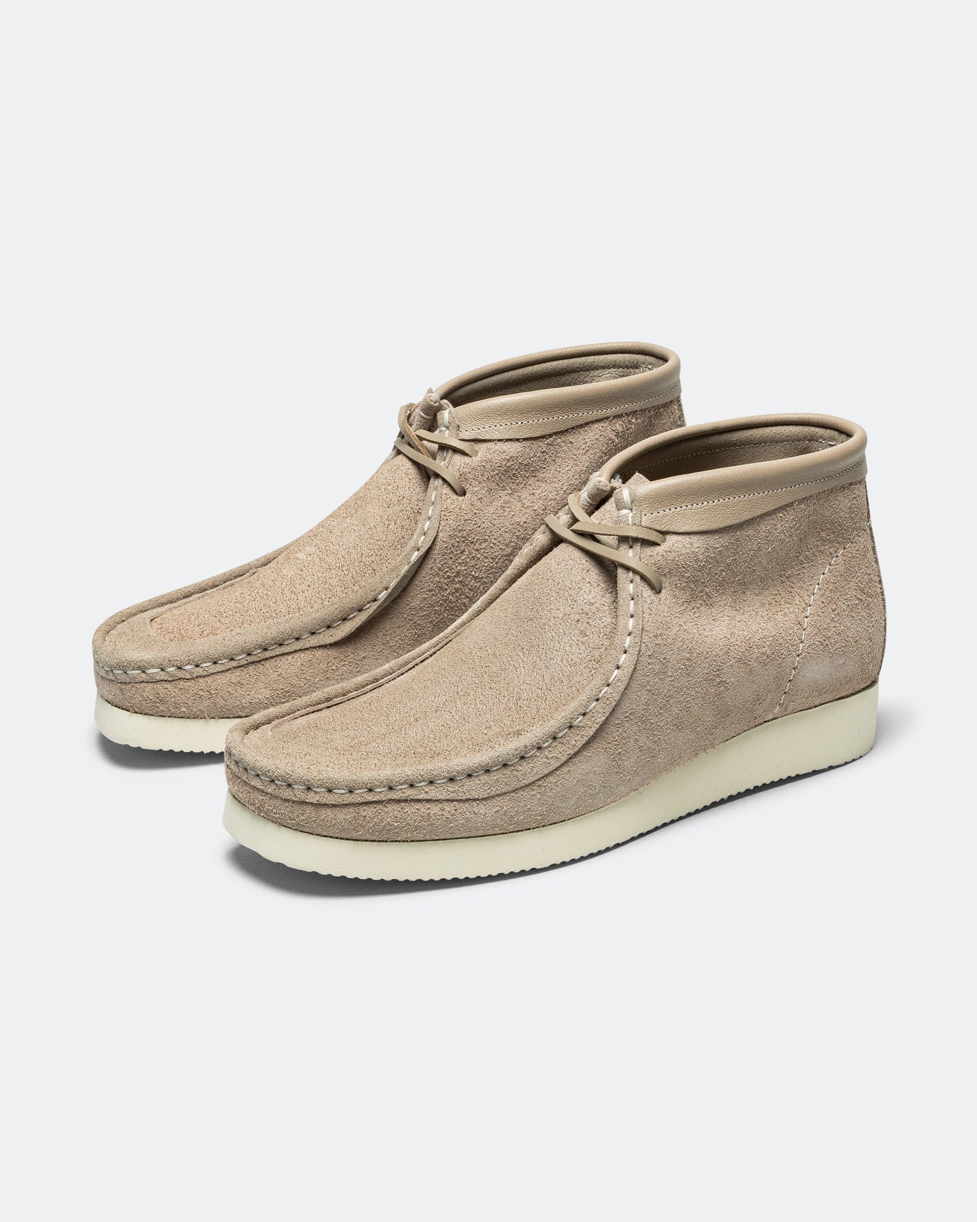 Clarks Wallabee Boot x INVINCIBLE - Taupe Combi