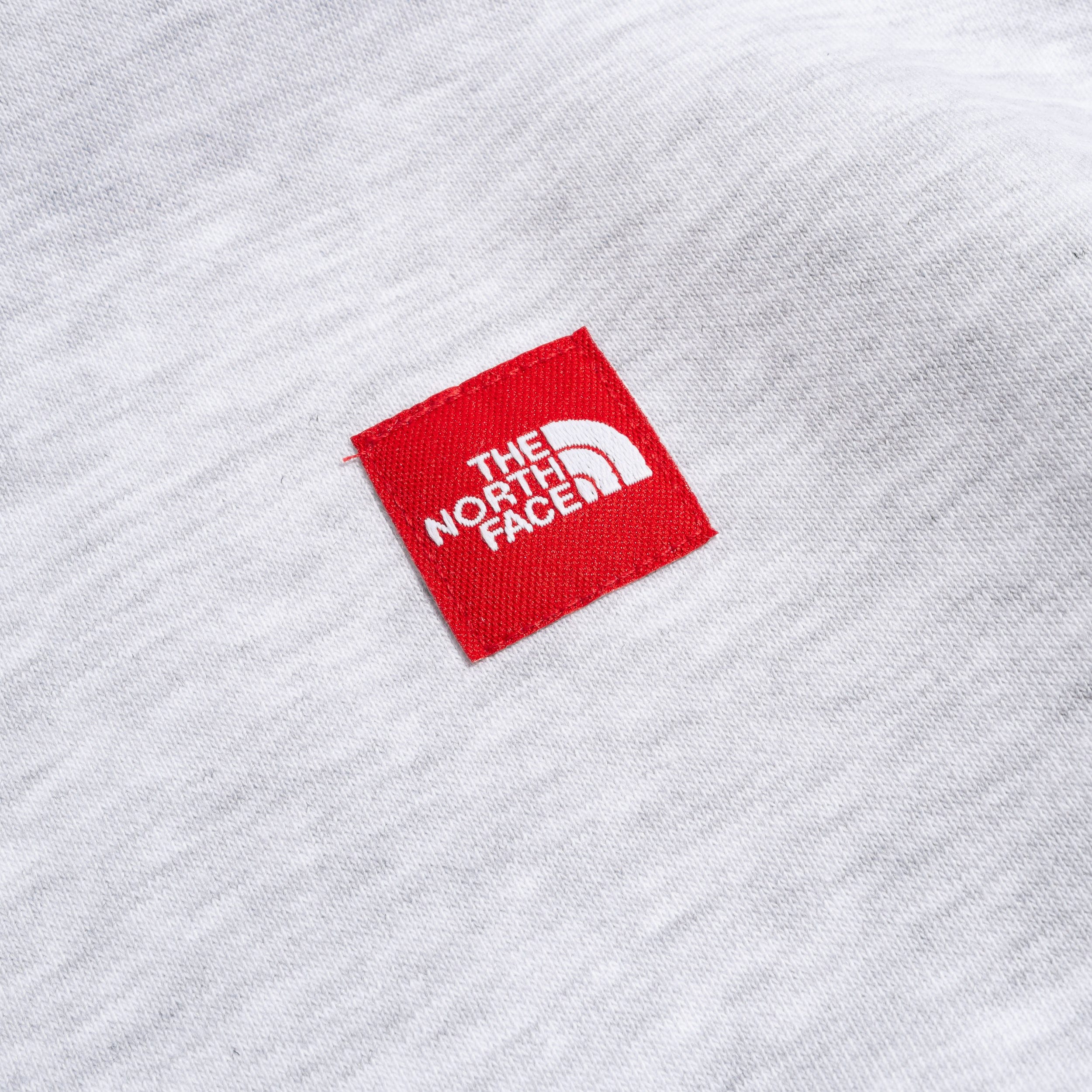 The North Face TNF Red Box Crew Classic Grey NF0A8EG1