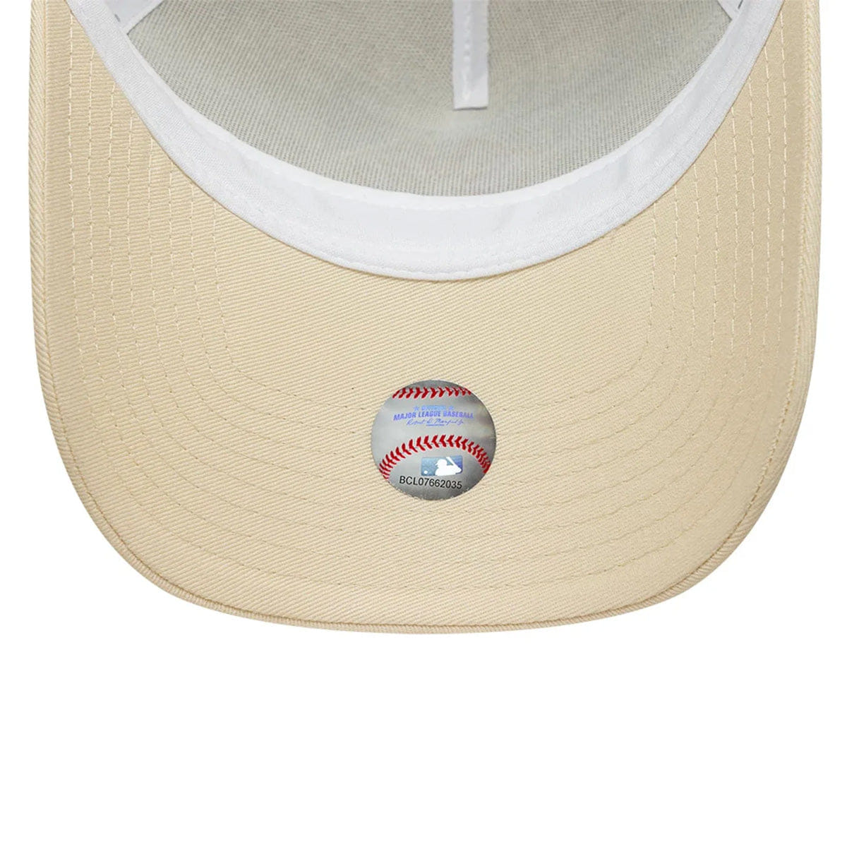 New Era New York Yankees MLB Outline Cream 9FORTY E - Frame Trucker Adjustable Cap