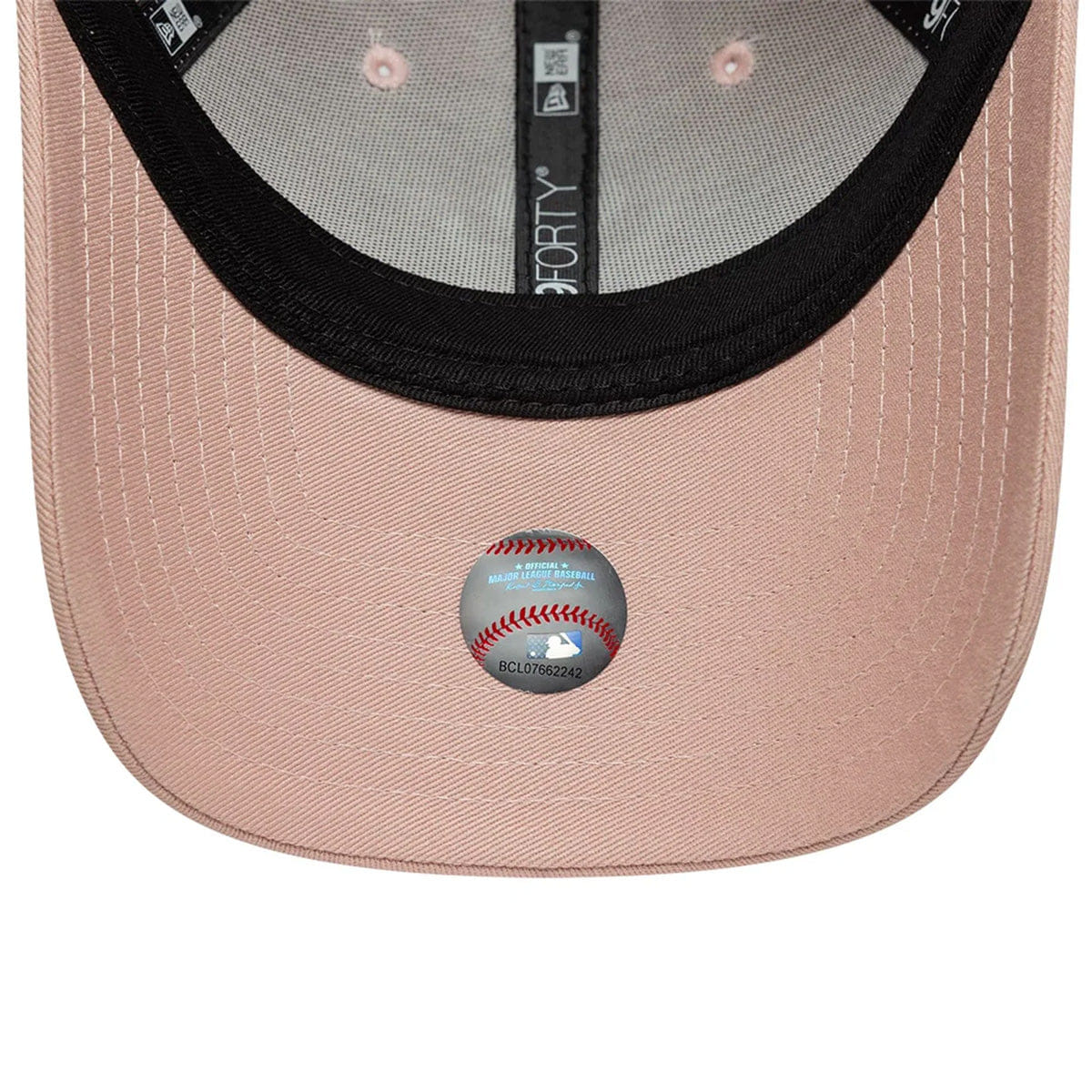 New Era New York Yankees Womens MLB League Essential Pastel Pink 9FORTY Adjustable Cap