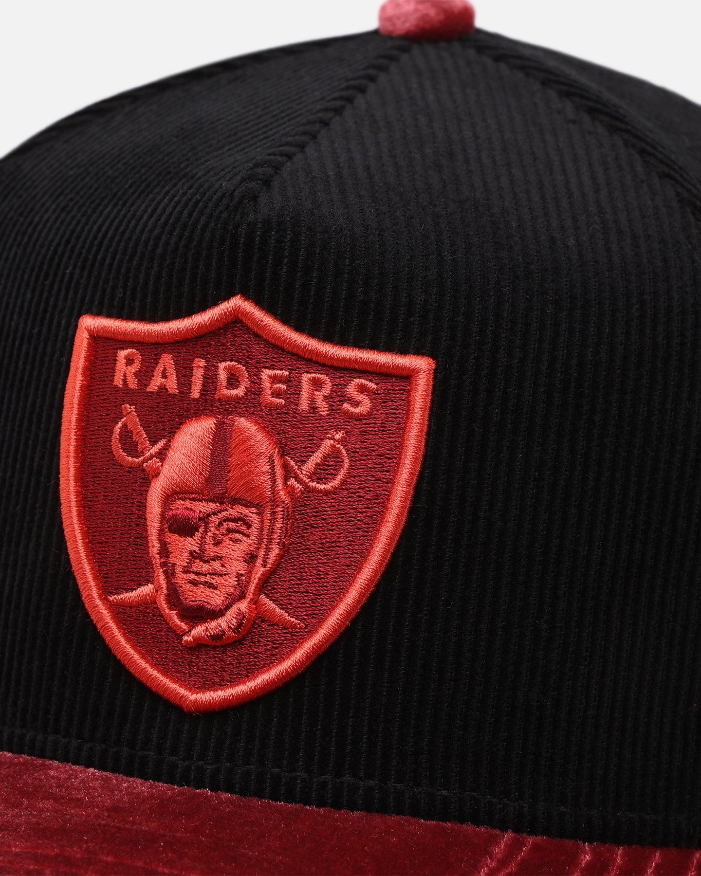 New Era Las Vegas Raiders Velvet Cord Certified Lover 9FORTY A - Frame Premium Corduroy Snapback Violet