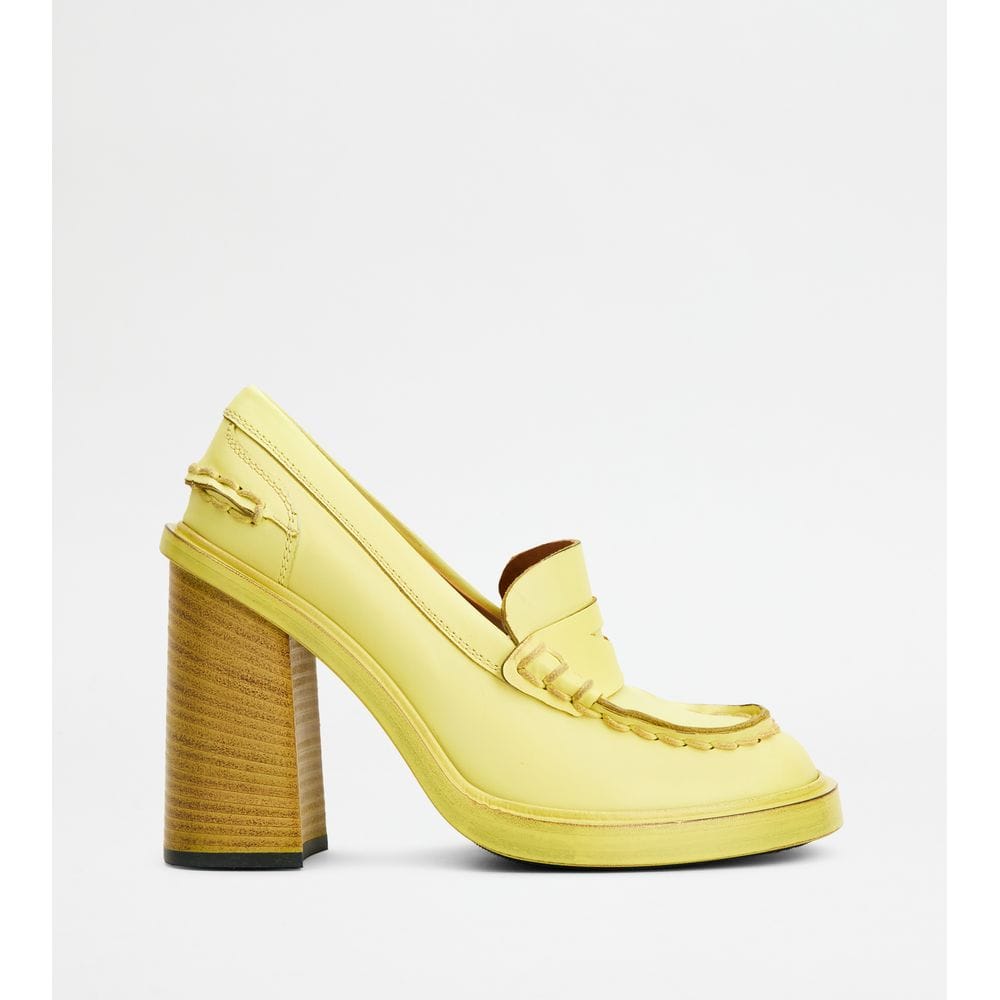 Tod's Tods Heeled Loafers In Leather Green Womens