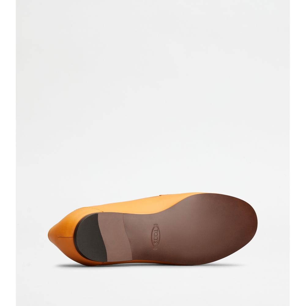 Tod's Tods Kate Loafers In Leather Orange Womens