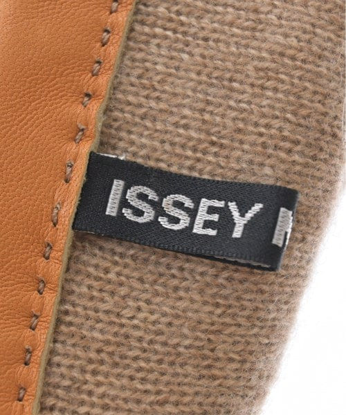 Issey Miyake Gloves