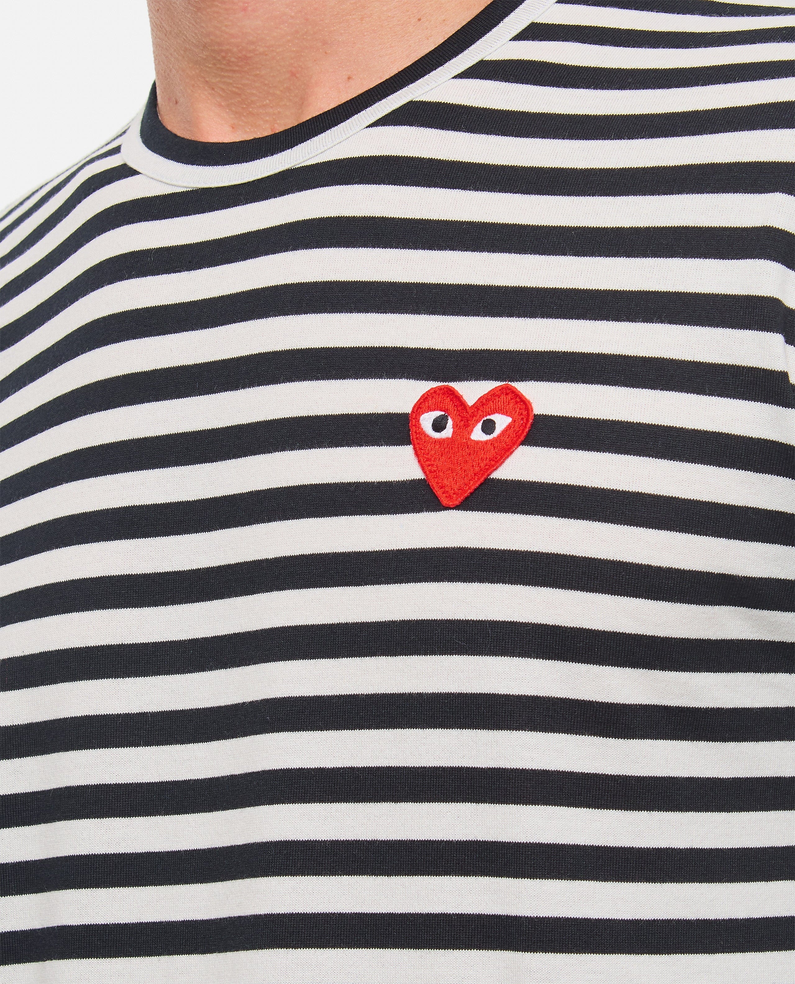 Comme des Garçons Play MAGLIETTA A MANICHE LUNGHE A RIGHE CON LOGO