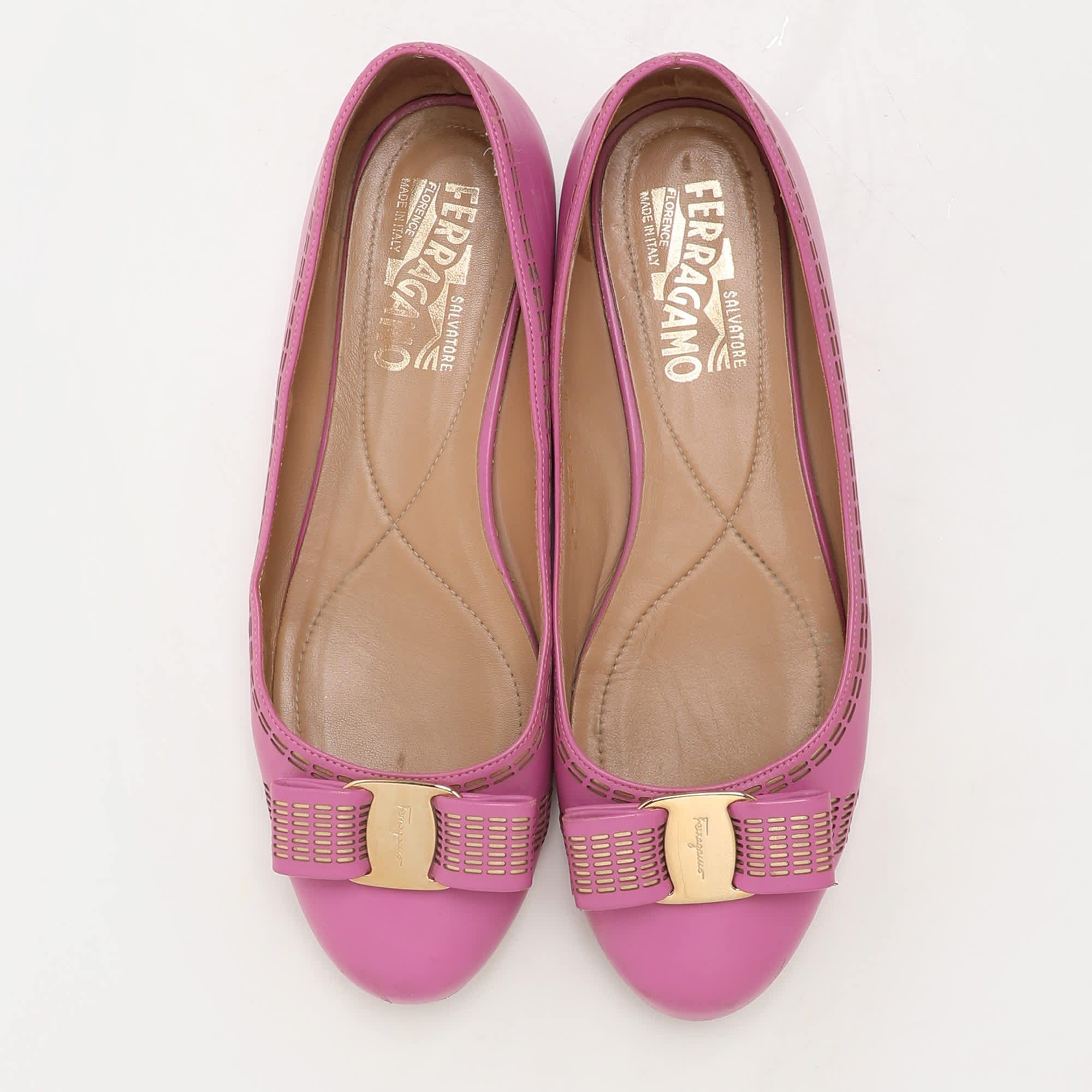 Salvatore Ferragamo Pink Leather Vara Bow Ballet Flats