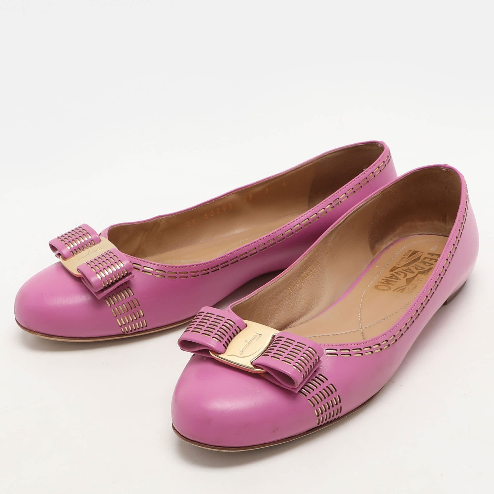 Salvatore Ferragamo Pink Leather Vara Bow Ballet Flats