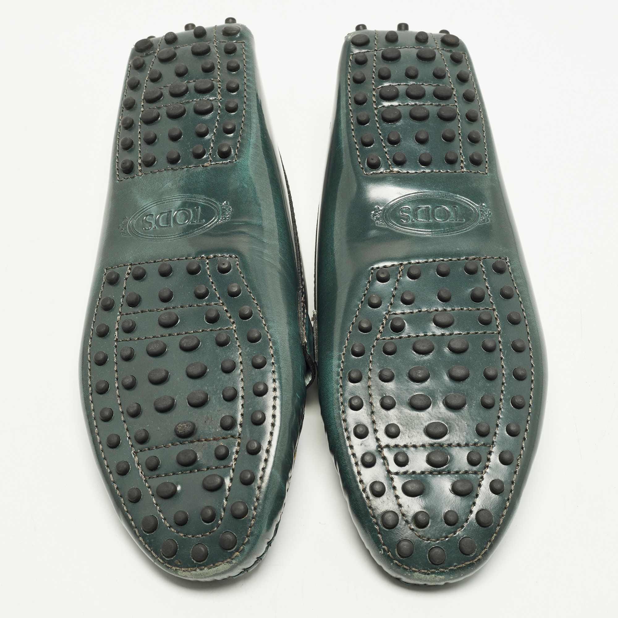 Tod's Size 37 Green Patent Leather Driver Buckle Detail Loafers