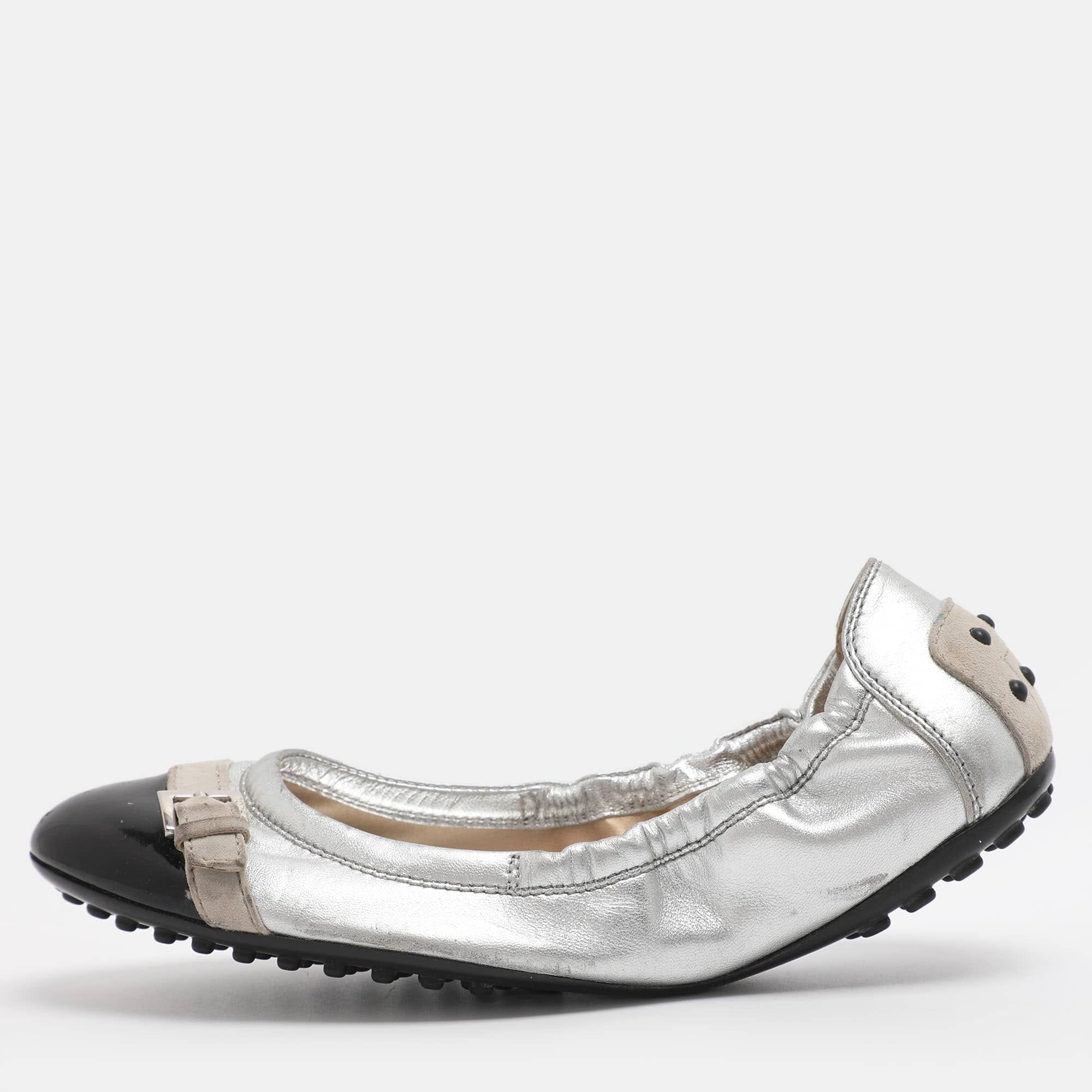 Tod's Size 35 Silver/black Patent And Leather Ballet Flats