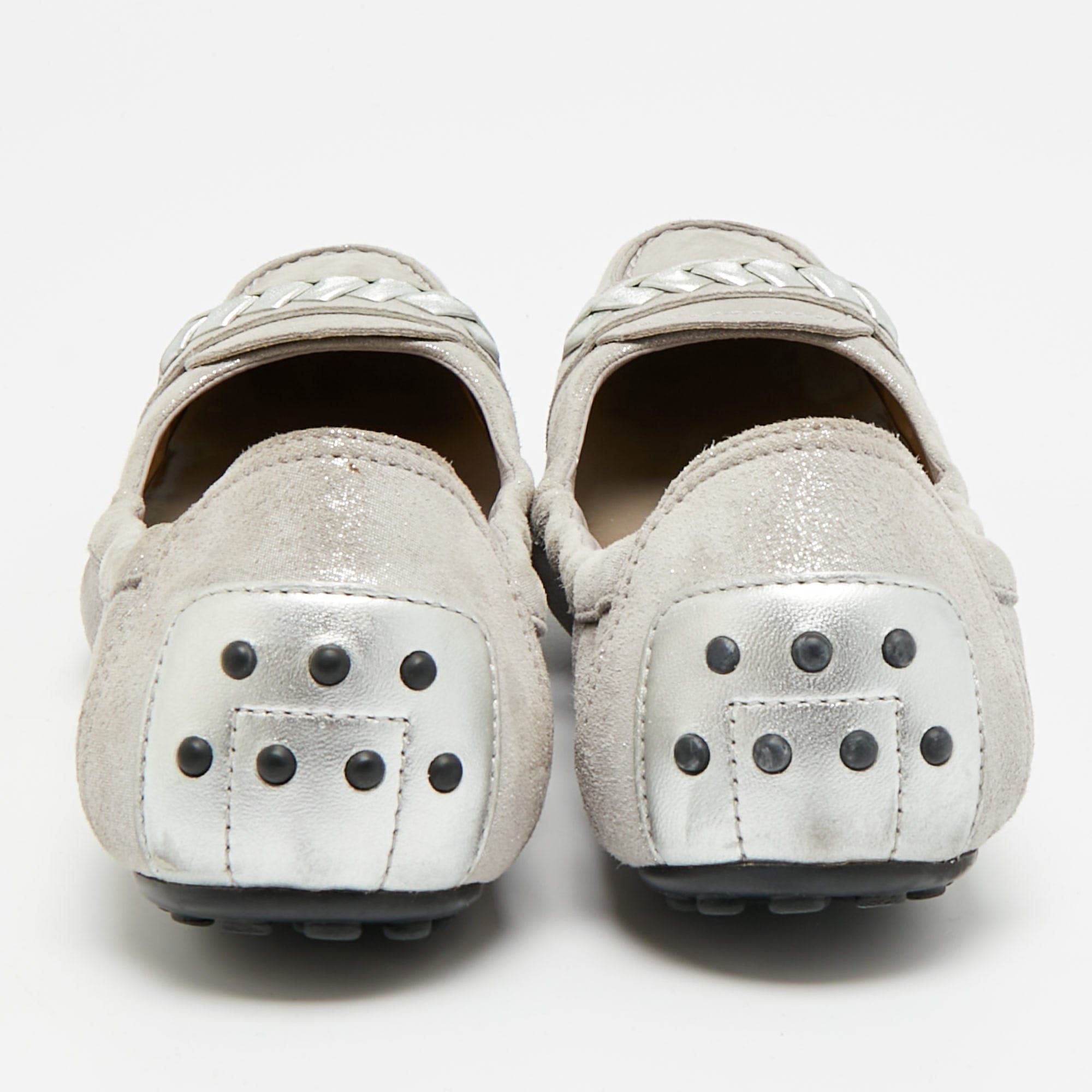 Tod's Size 37 Silver Leather And Shimmer Suede Braided Scrunch Ballet Flats