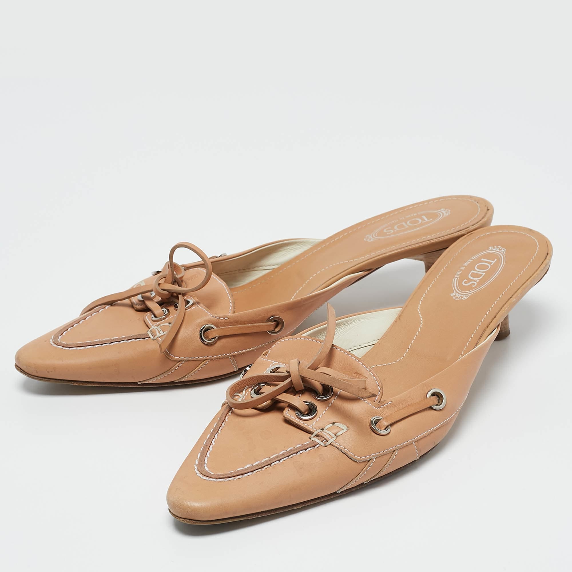 Tod's Beige Leather Shirley Mules