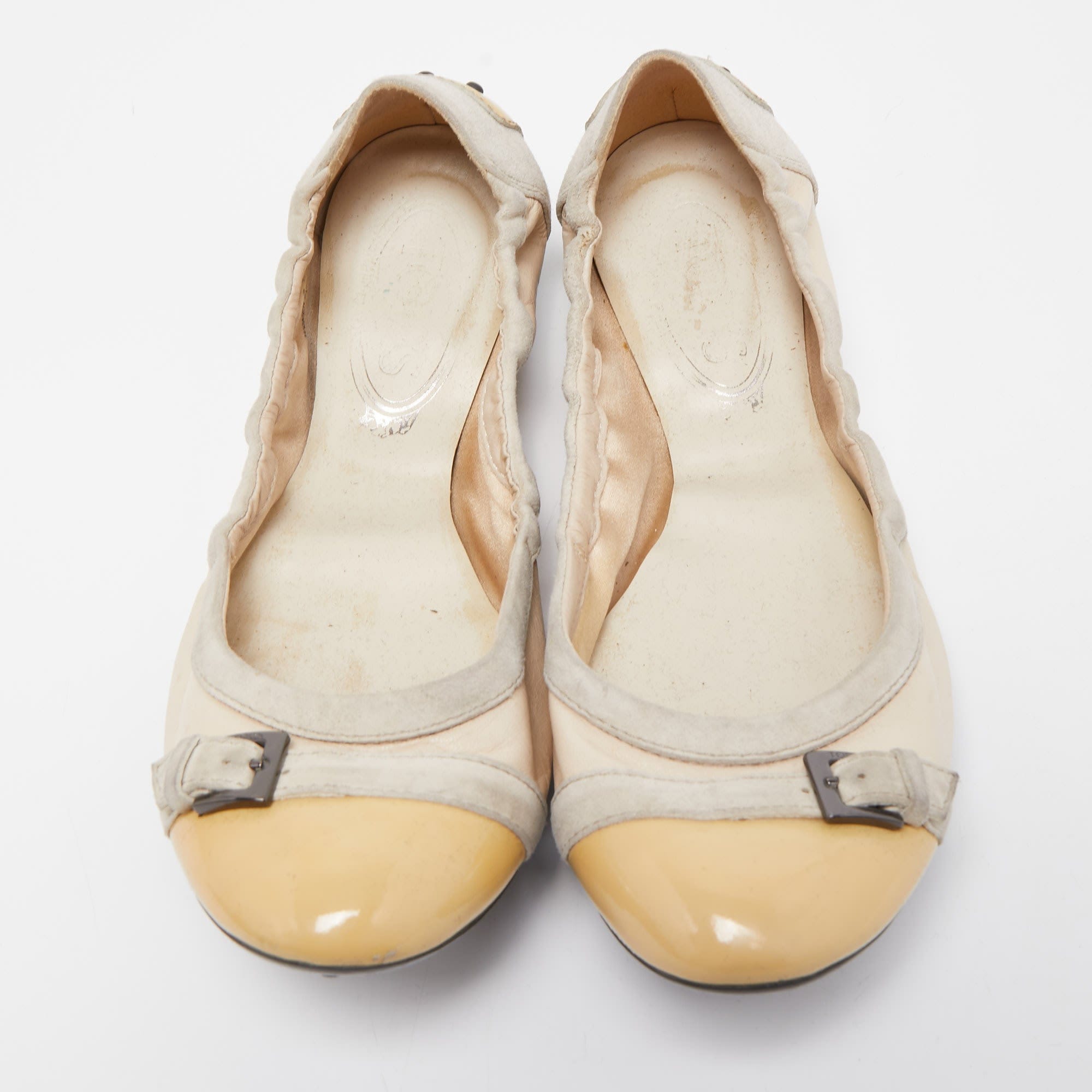Tod's Beige/yellow Patent Leather And Suede Cap Toe Scrunch Ballet Flats