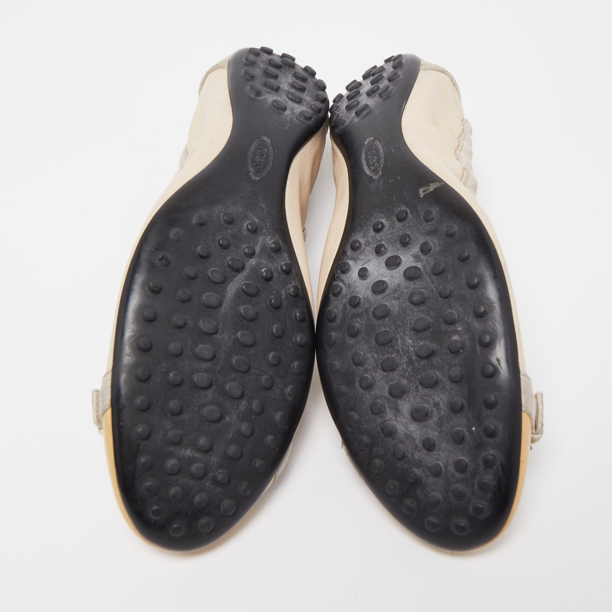 Tod's Beige/yellow Patent Leather And Suede Cap Toe Scrunch Ballet Flats