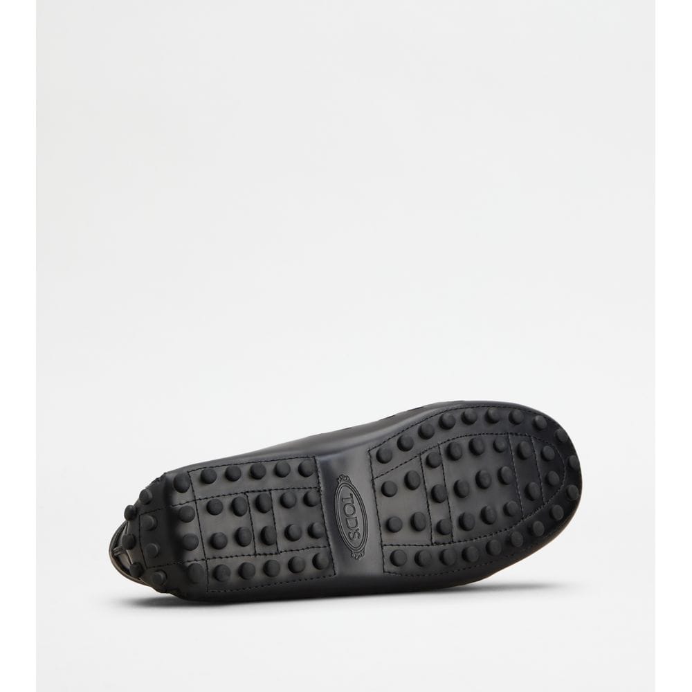 Tod's Tods Gommino Loafers In Leather Black Womens