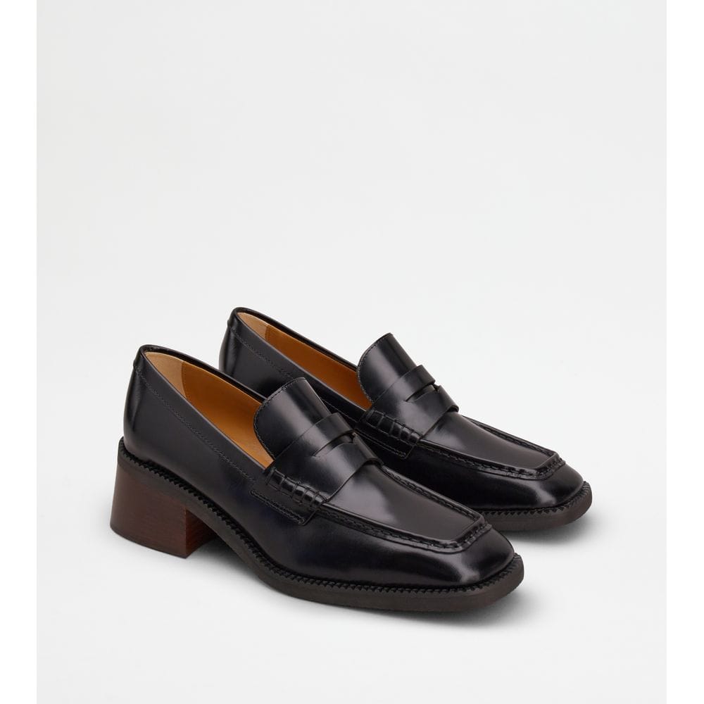 Tod's Tods Heeled Loafers In Leather Black Womens