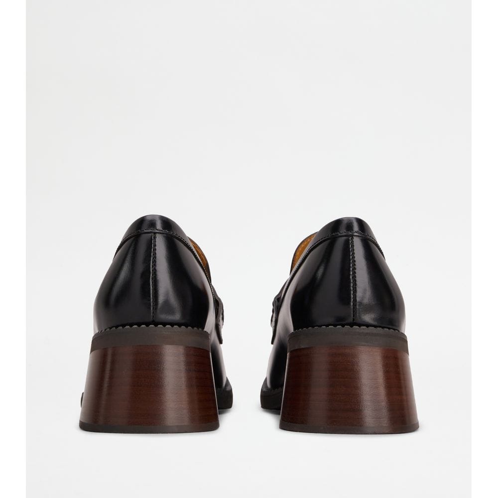 Tod's Tods Heeled Loafers In Leather Black Womens