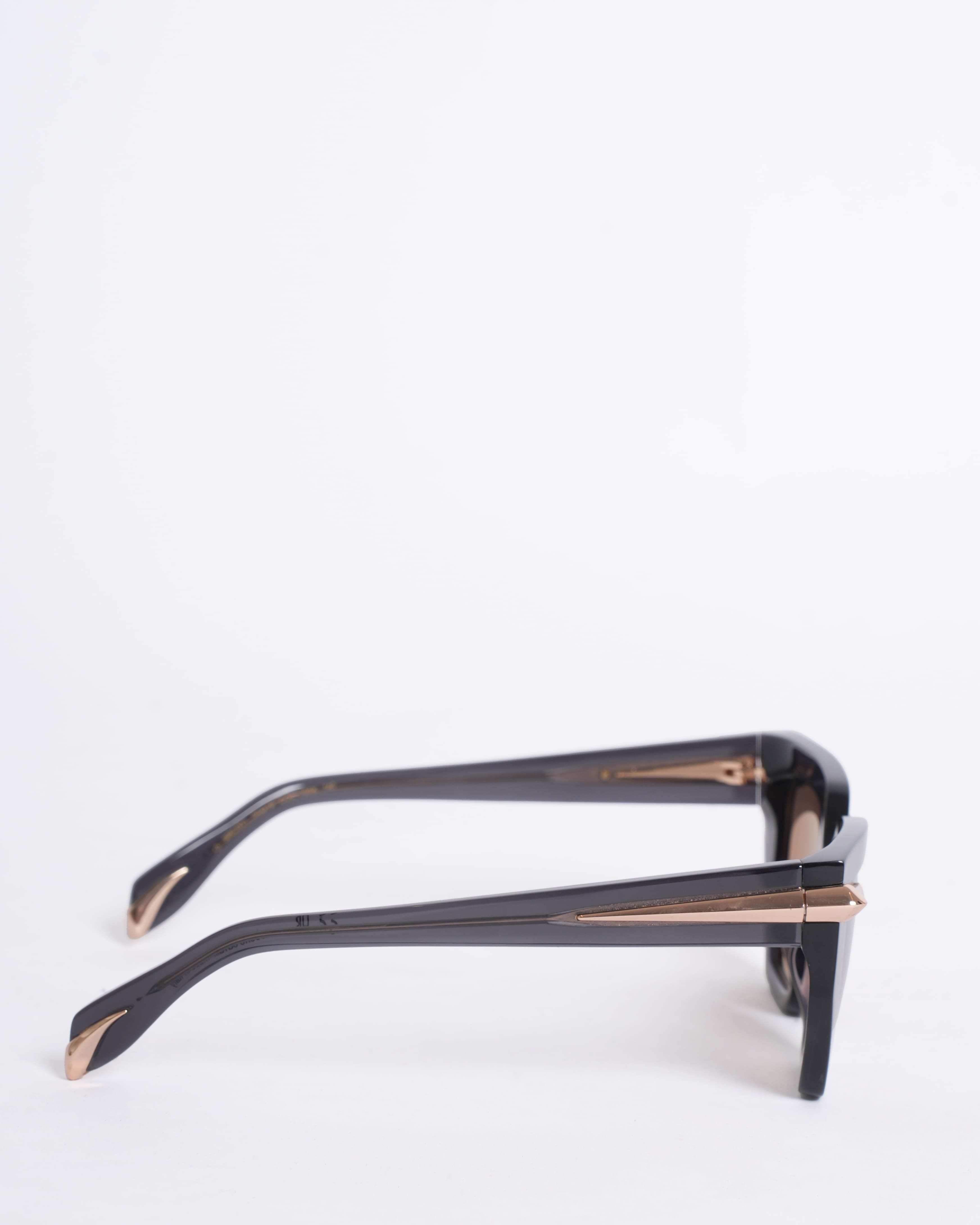 Roberto Cavalli New Roberto Cavalli SRC1117 Cats Eye Angular Women's Sunglasses In Black With Sculpted Temple