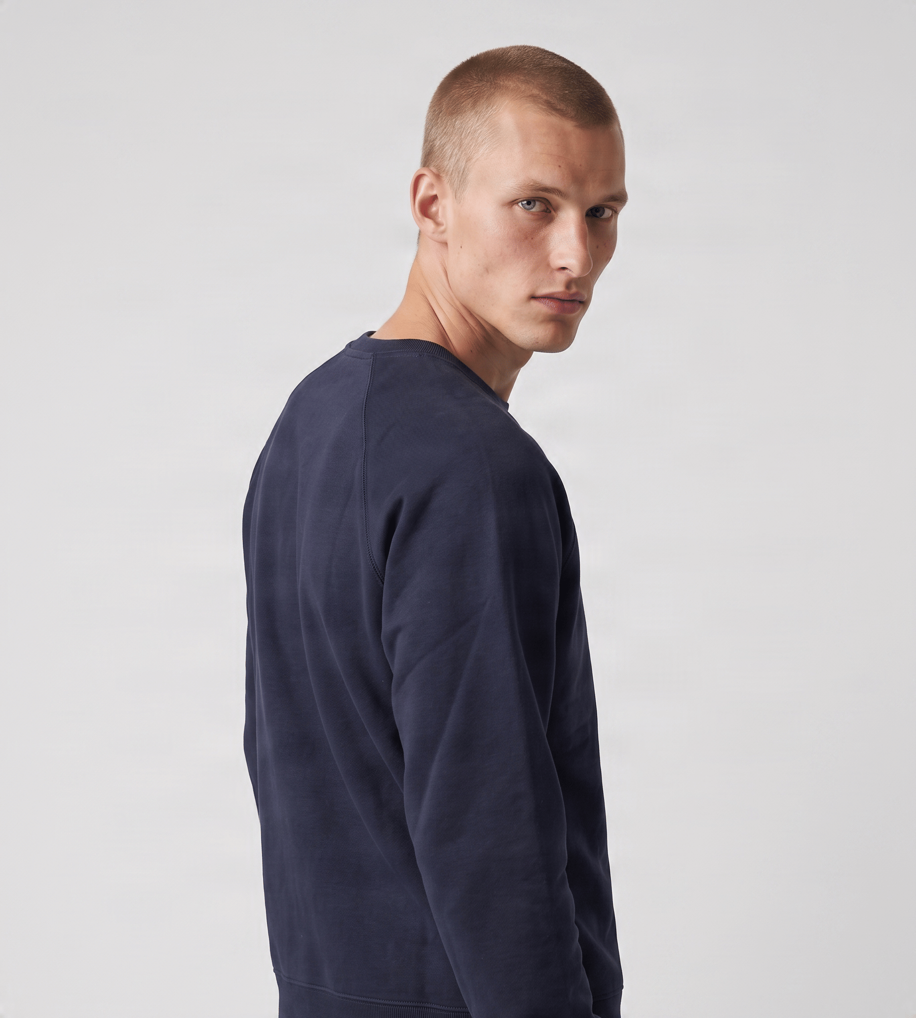 Carhartt WIP Chase Sweater Dark Navy Gold