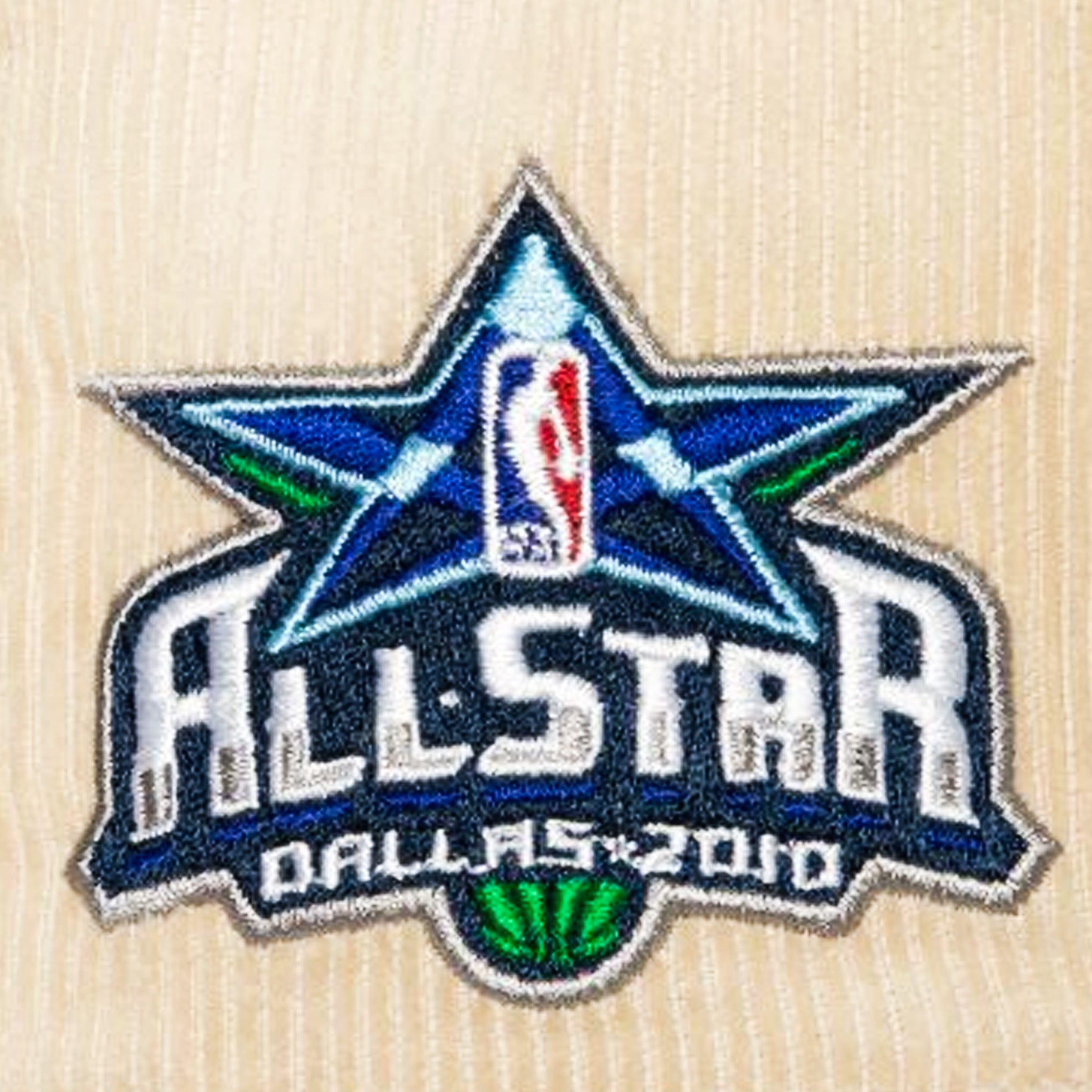 Mitchell & NESS Dallas Mavericks 2 Tone Team Cord Fitted Mens Hat (Beige/Green)