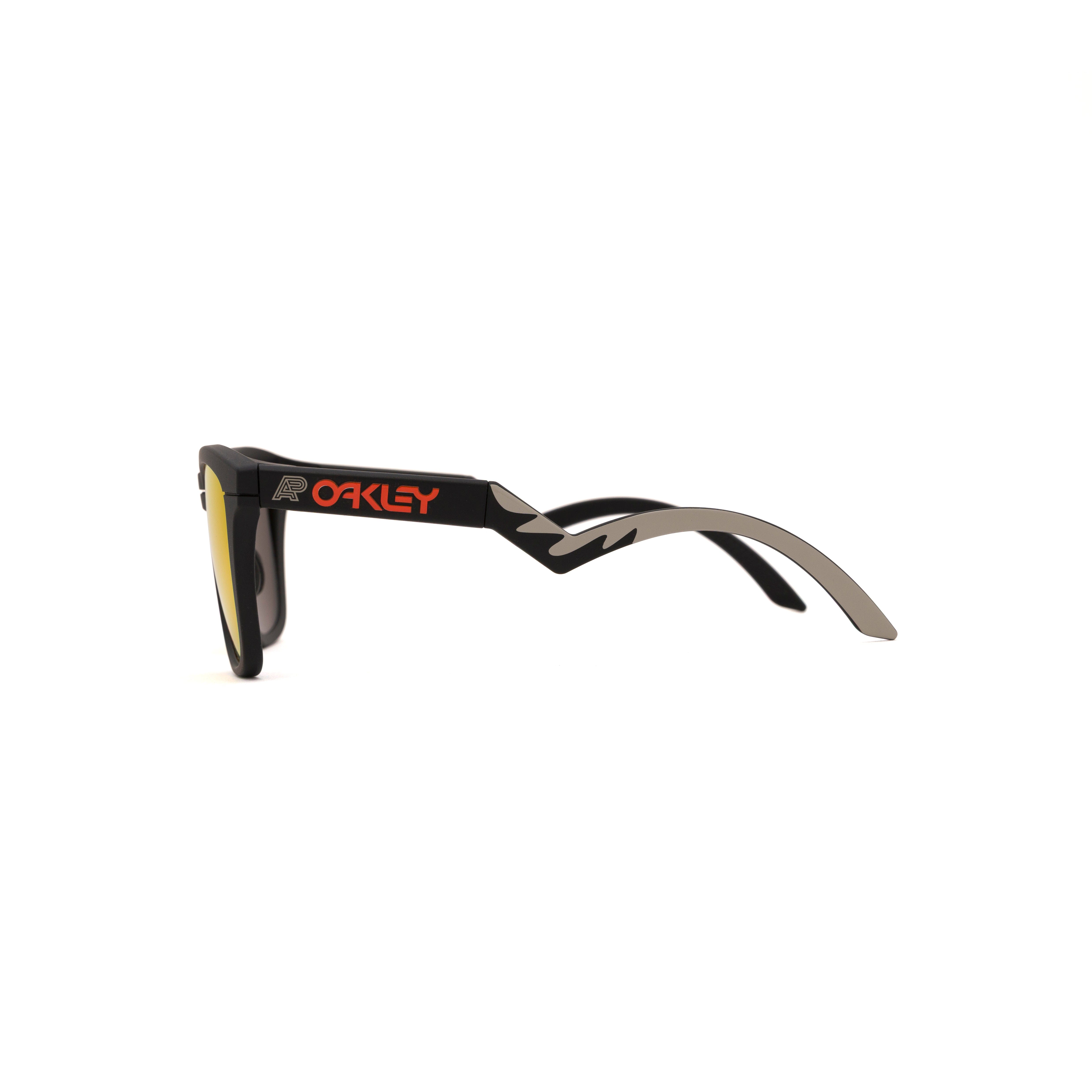 Oakley ALBINO & PRIETO x OAKLEY FROGSKINS HYBRID - MATTE BLACK