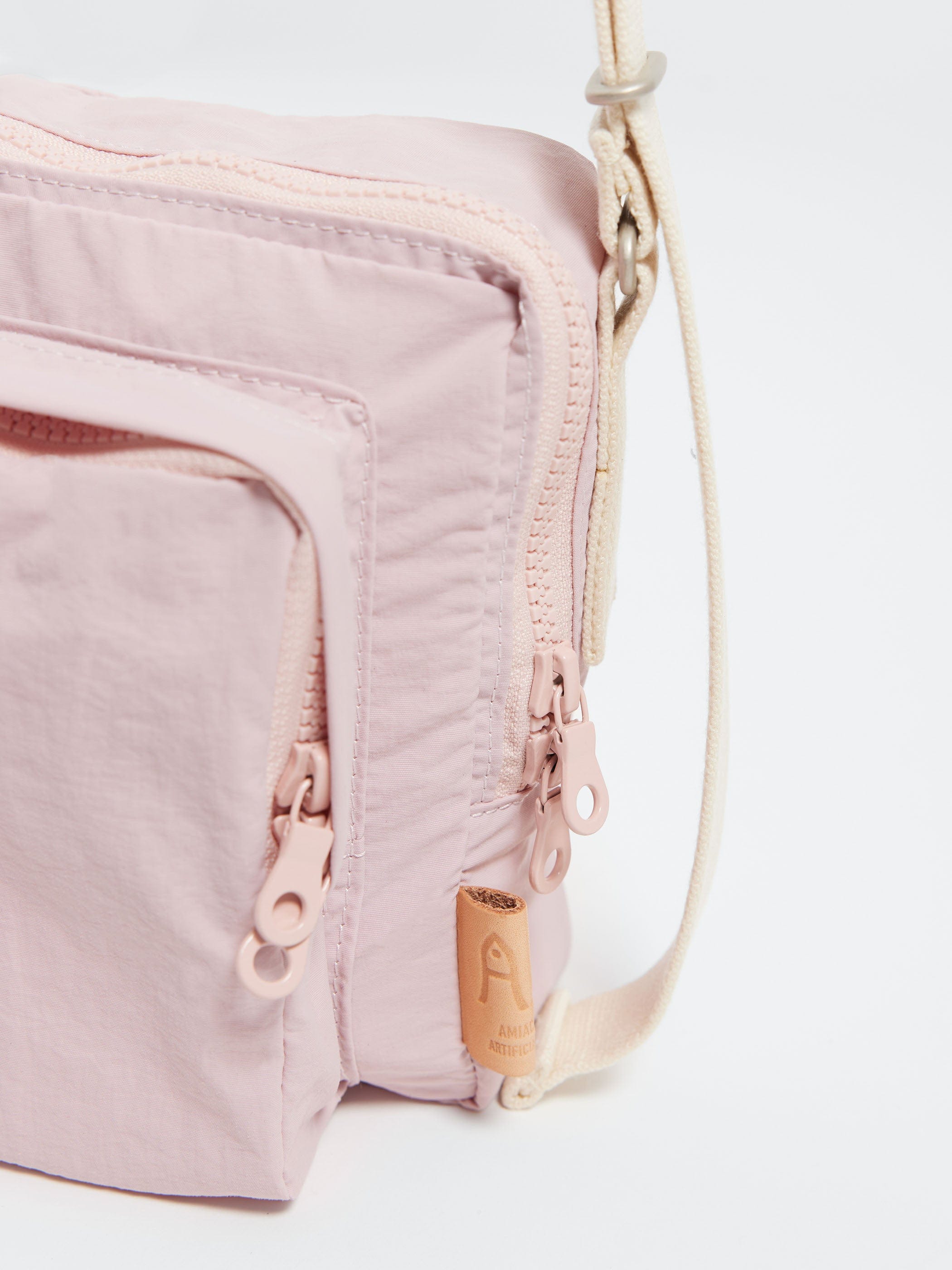 Amiacalva Shrink Nylon Pochette