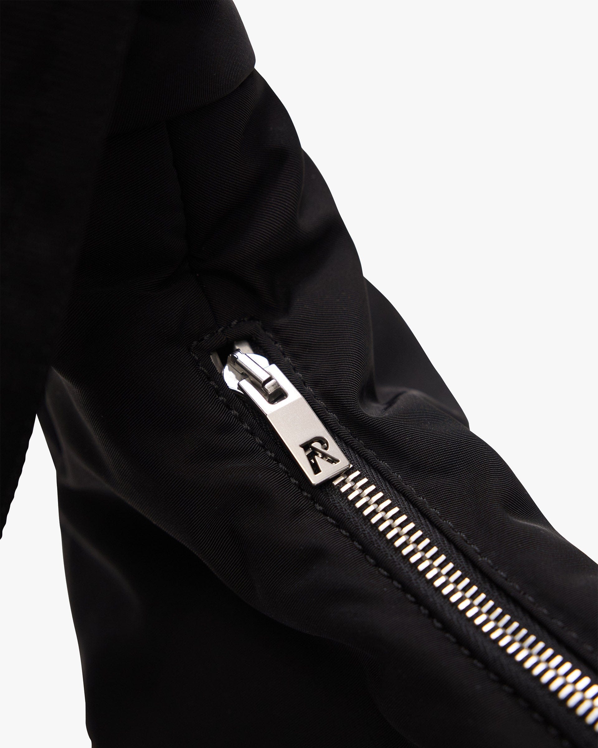 FW25 Padded Sling Bag - Black