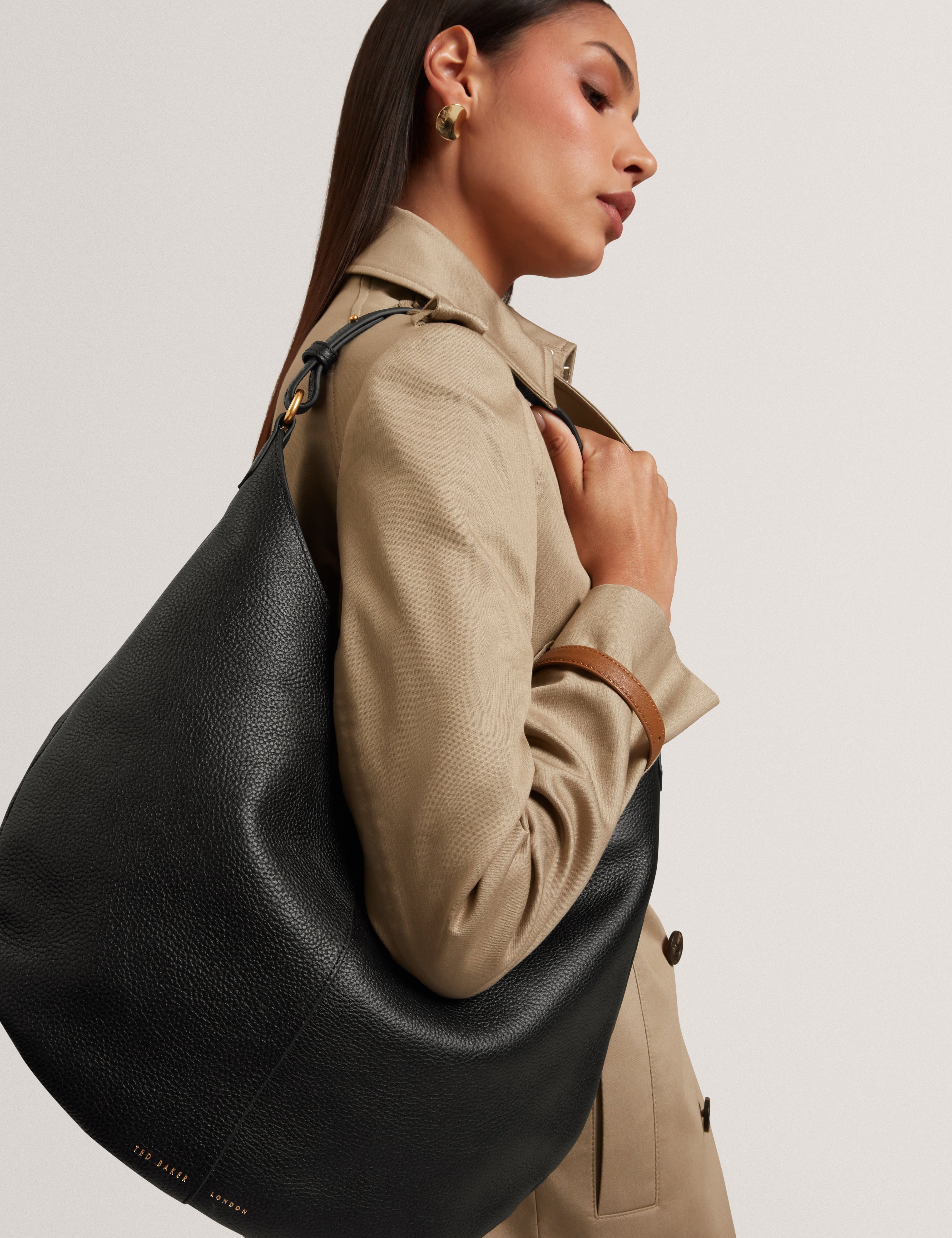 hobo Ammilia Bar Detail Slouchy Hobo Bag Black