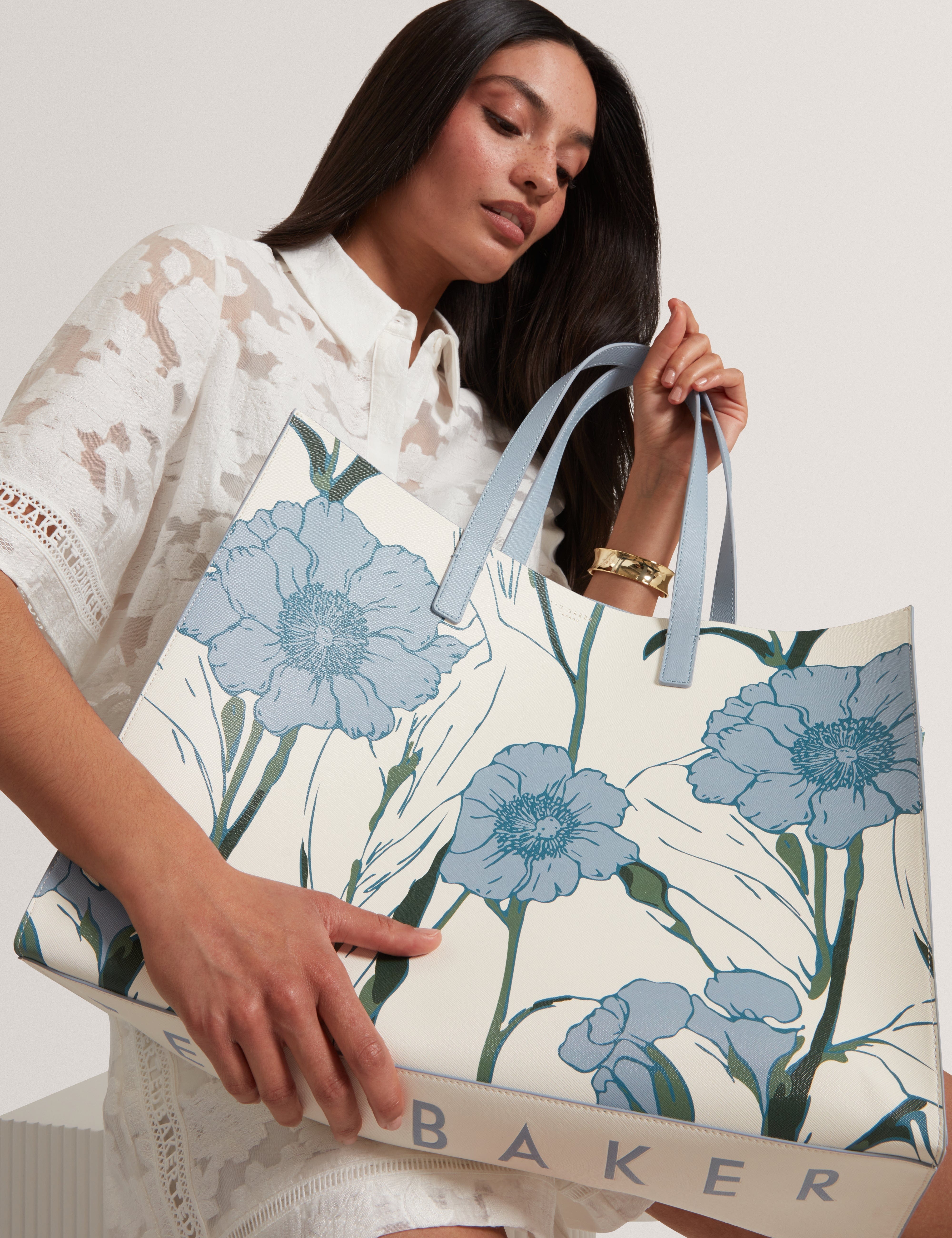 WHITE* Tooocon Floral Print Extra Large Icon Bag White